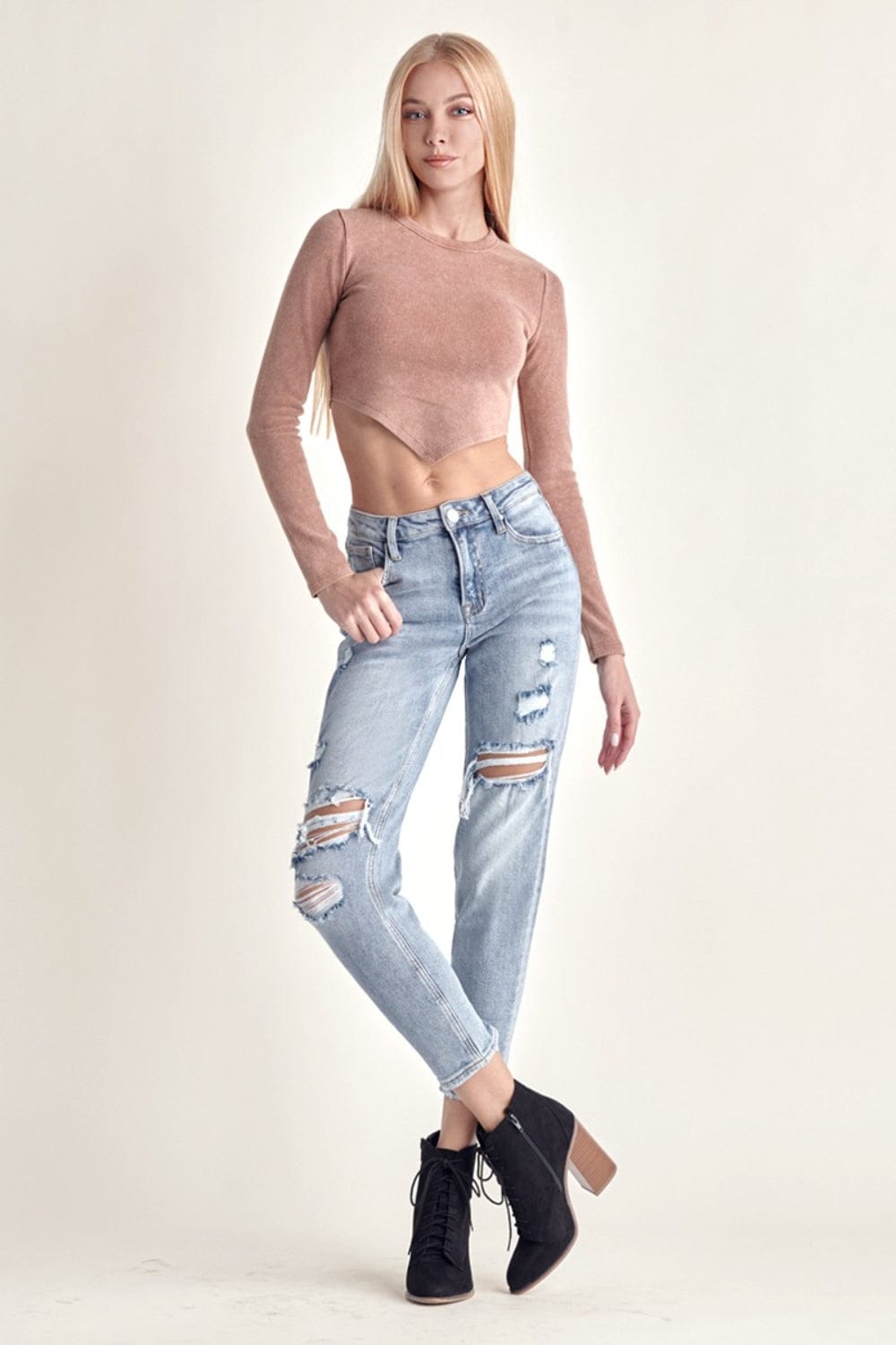 Trendsi RISEN Distressed Slim Cropped Jeans RISEN Distressed Slim Cropped Jeans