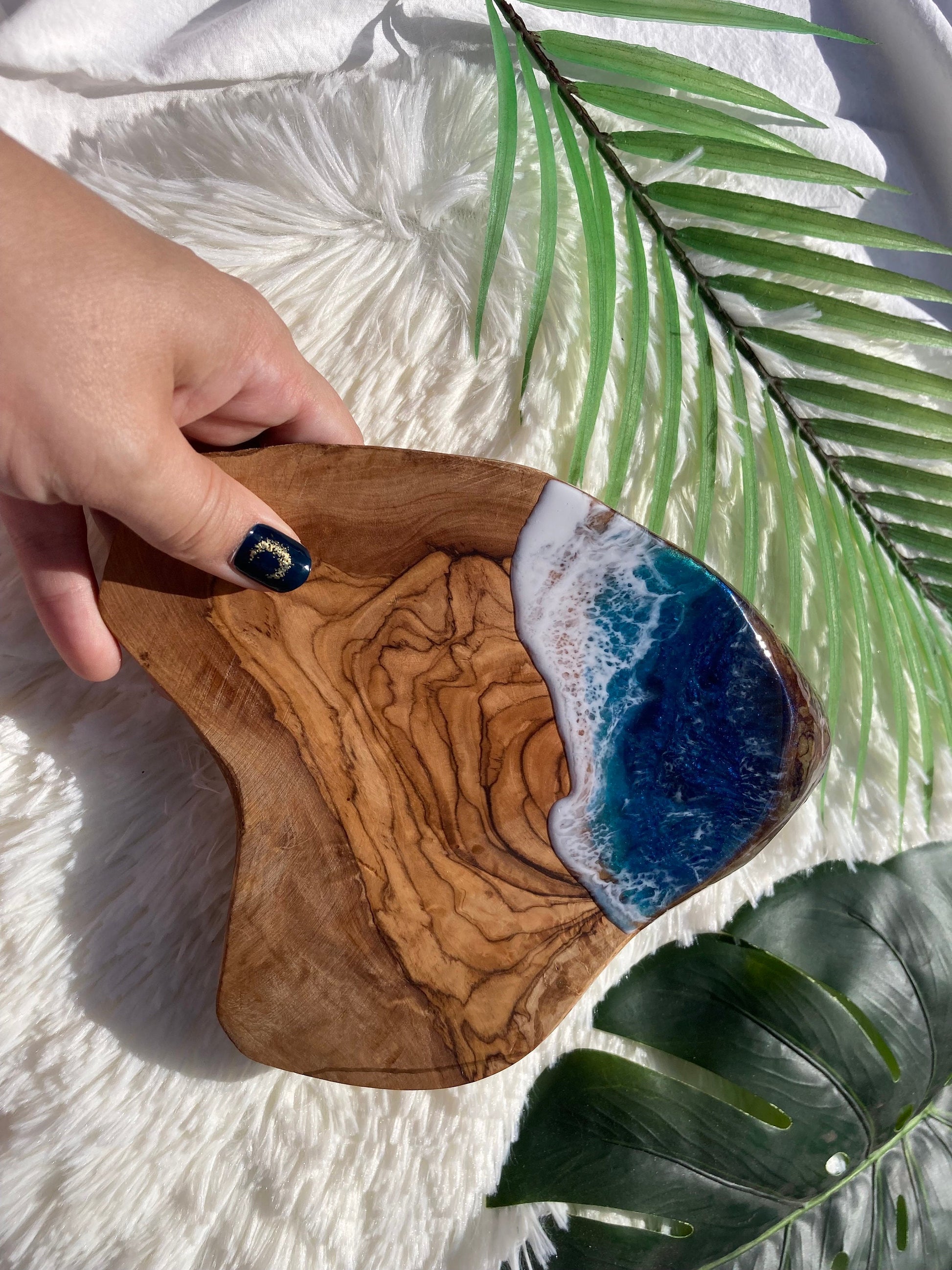 Ocean Charcuterie Board, Resin Charcuterie Board, Ocean Waves Cutting Board, Nautical Cheese Serving Tray, Beach House Decor Gift