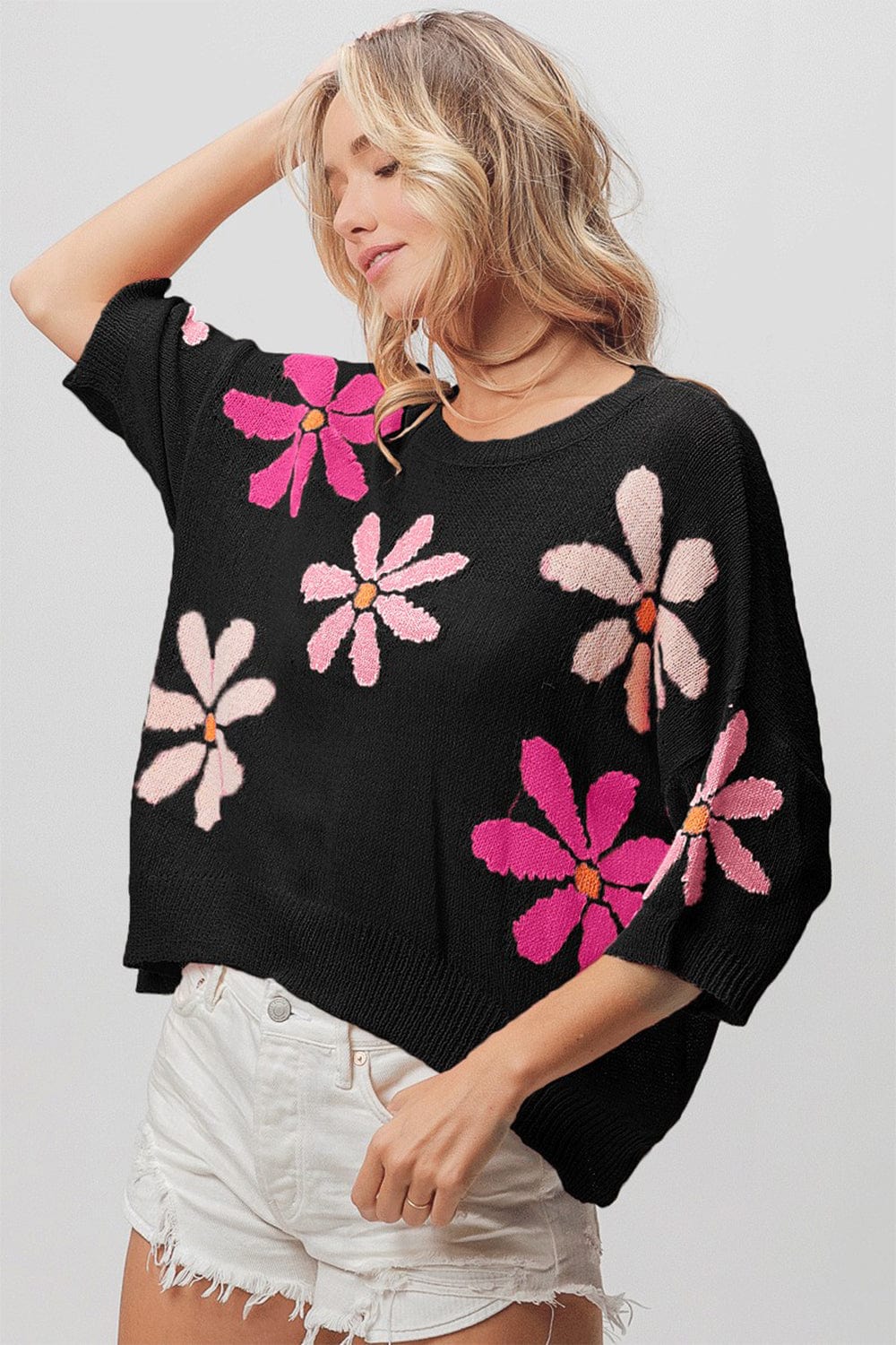 Trendsi Black/Pink/Fuchsia / S BiBi Floral Pattern Cropped Sweater BiBi Floral Pattern Cropped Sweater