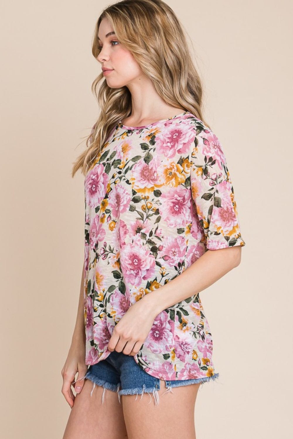 Trendsi BOMBOM Floral Round Neck T-Shirt BOMBOM Floral Round Neck T-Shirt