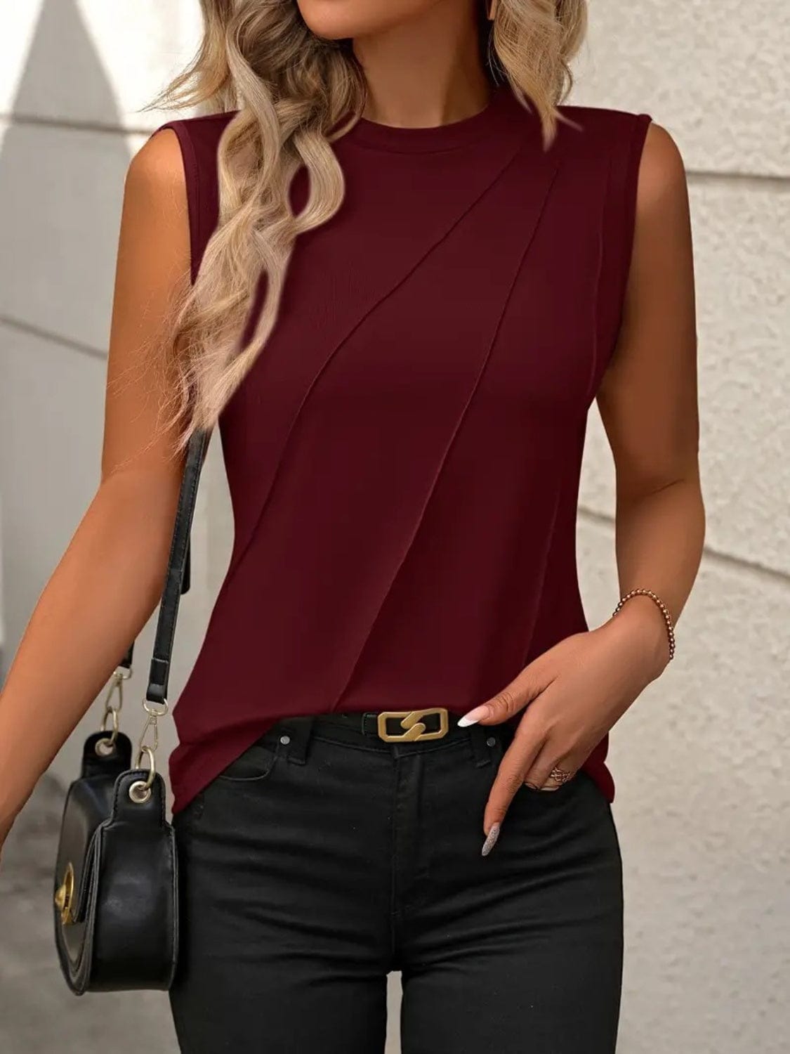 Trendsi Burgundy / S Round Neck Sleeveless Tank Round Neck Sleeveless Tank