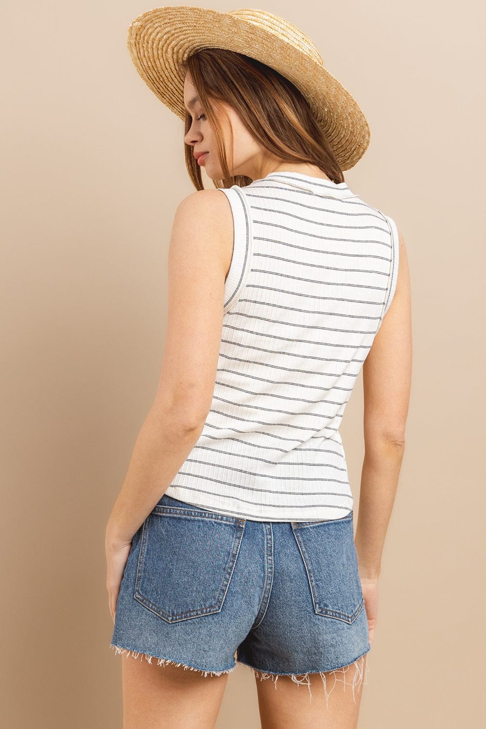 Trendsi Ces Femme Striped Round Neck Tank Ces Femme Striped Round Neck Tank