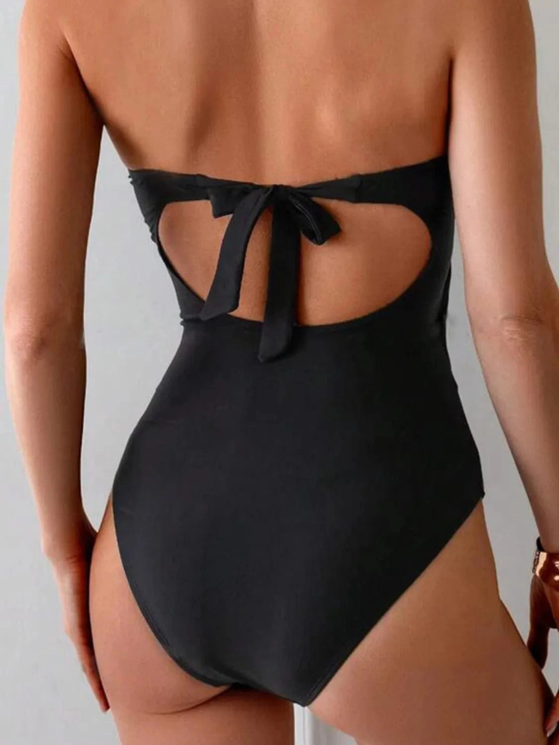 Trendsi Cutout Sweetheart Neck One-Piece Swimwear Cutout Sweetheart Neck One-Piece Swimwear