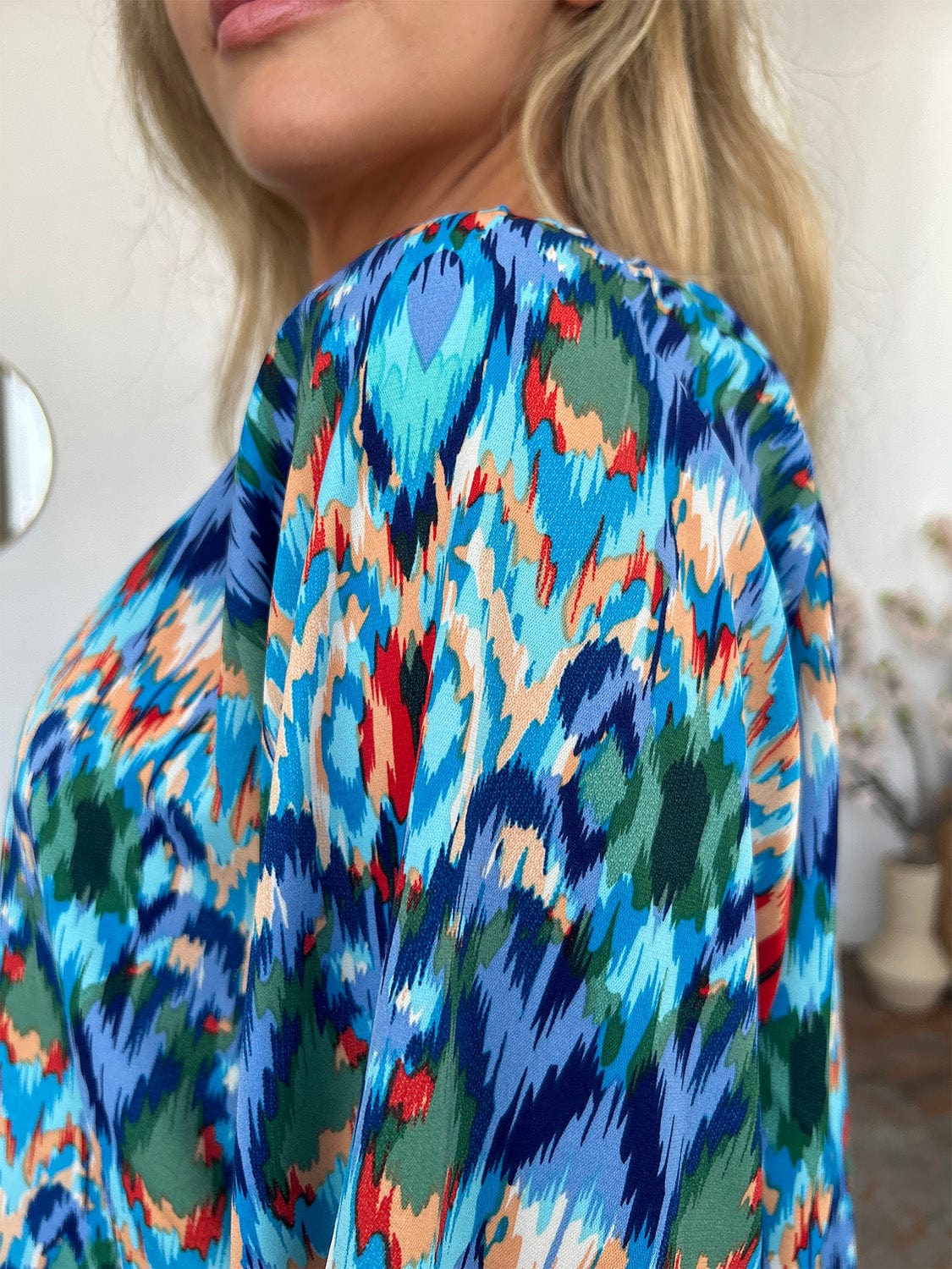 Trendsi Double Take Full Size Printed Balloon Sleeve Blouse Double Take Full Size Printed Balloon Sleeve Blouse
