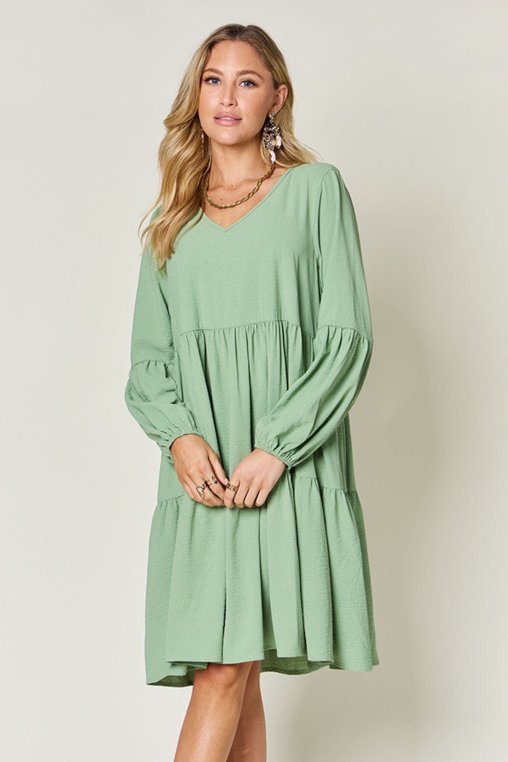 Trendsi Double Take Full Size V-Neck Balloon Sleeve Tiered Dress Double Take Full Size V-Neck Balloon Sleeve Tiered Dress