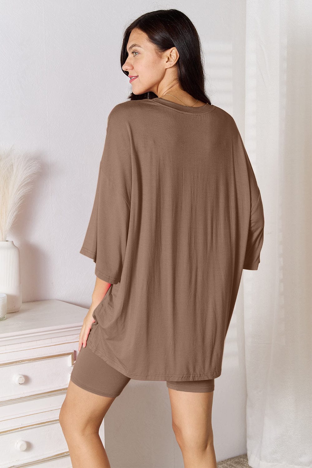 Trendsi Fall Basic Bae Full Size Soft Rayon Three-Quarter Sleeve Top and Shorts Set Basic Bae Full Size Soft Rayon Three-Quarter Sleeve Top and Shorts Set