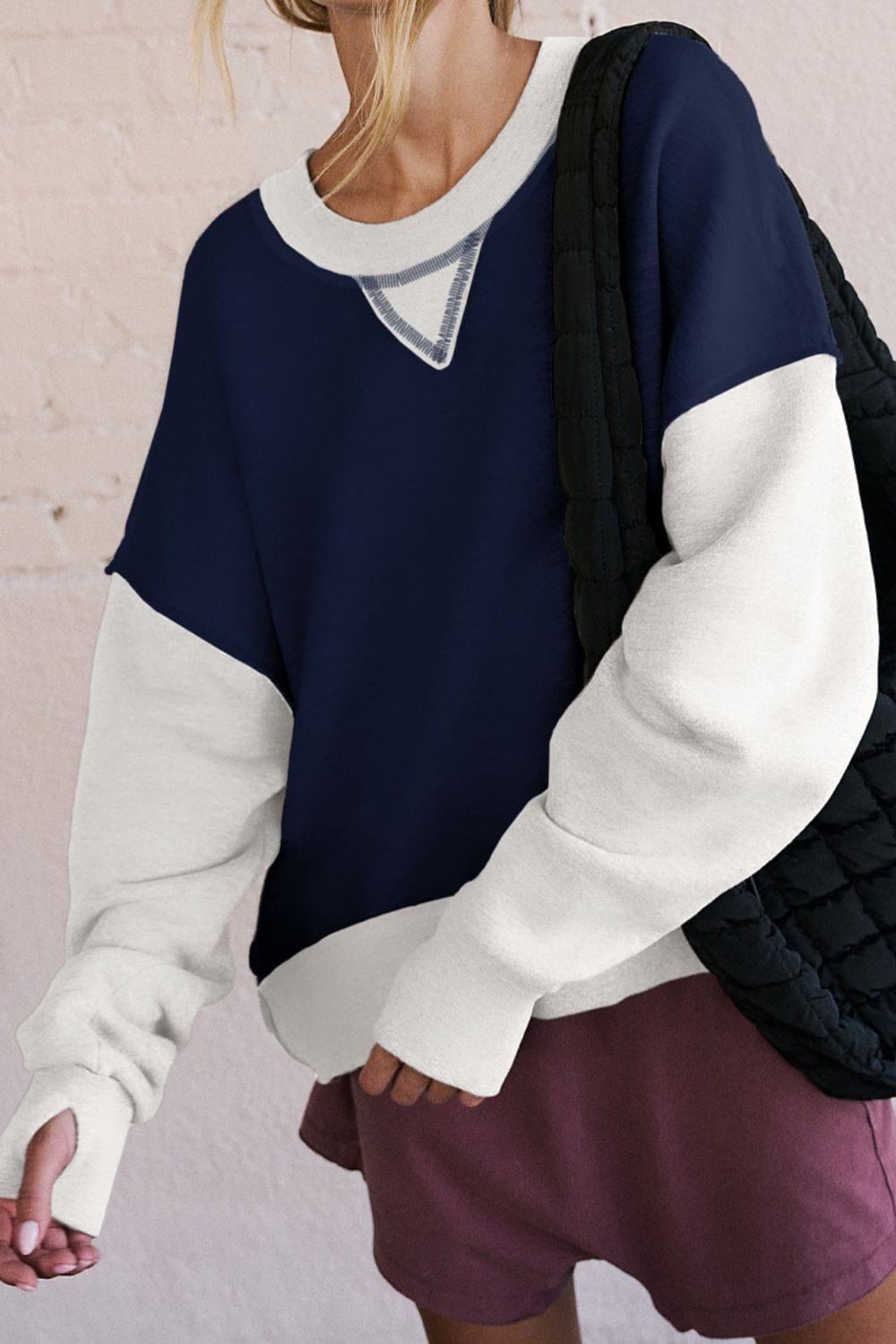 Trendsi Fall Black / S Contrast Round Neck Long Sleeve Sweatshirt Contrast Round Neck Long Sleeve Sweatshirt