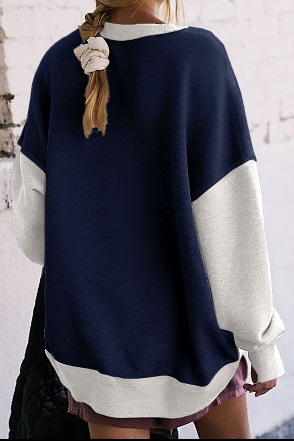 Trendsi Fall Contrast Round Neck Long Sleeve Sweatshirt Contrast Round Neck Long Sleeve Sweatshirt