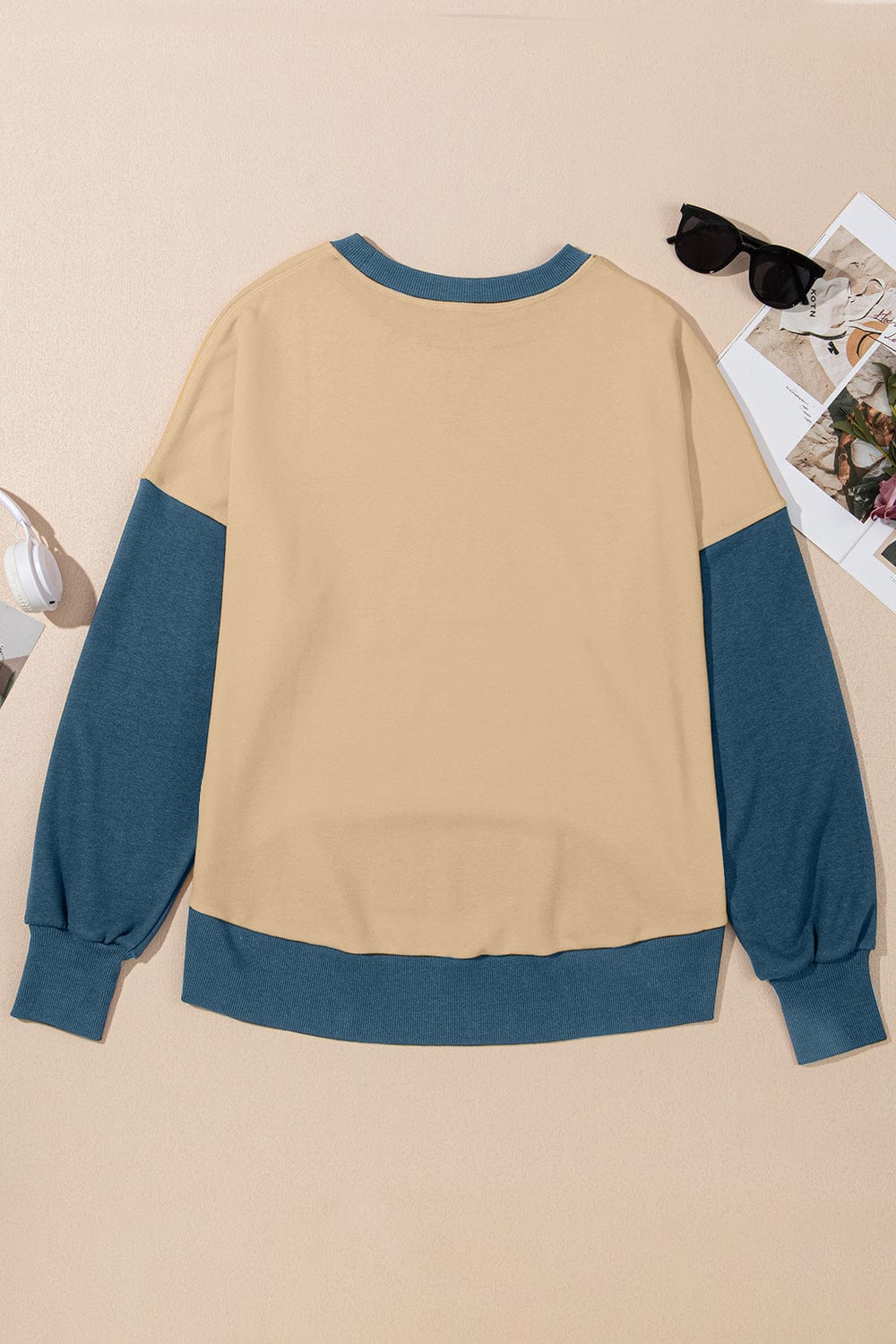 Trendsi Fall Contrast Round Neck Long Sleeve Sweatshirt Contrast Round Neck Long Sleeve Sweatshirt