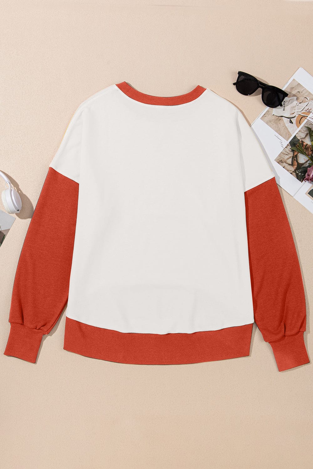 Trendsi Fall Contrast Round Neck Long Sleeve Sweatshirt Contrast Round Neck Long Sleeve Sweatshirt