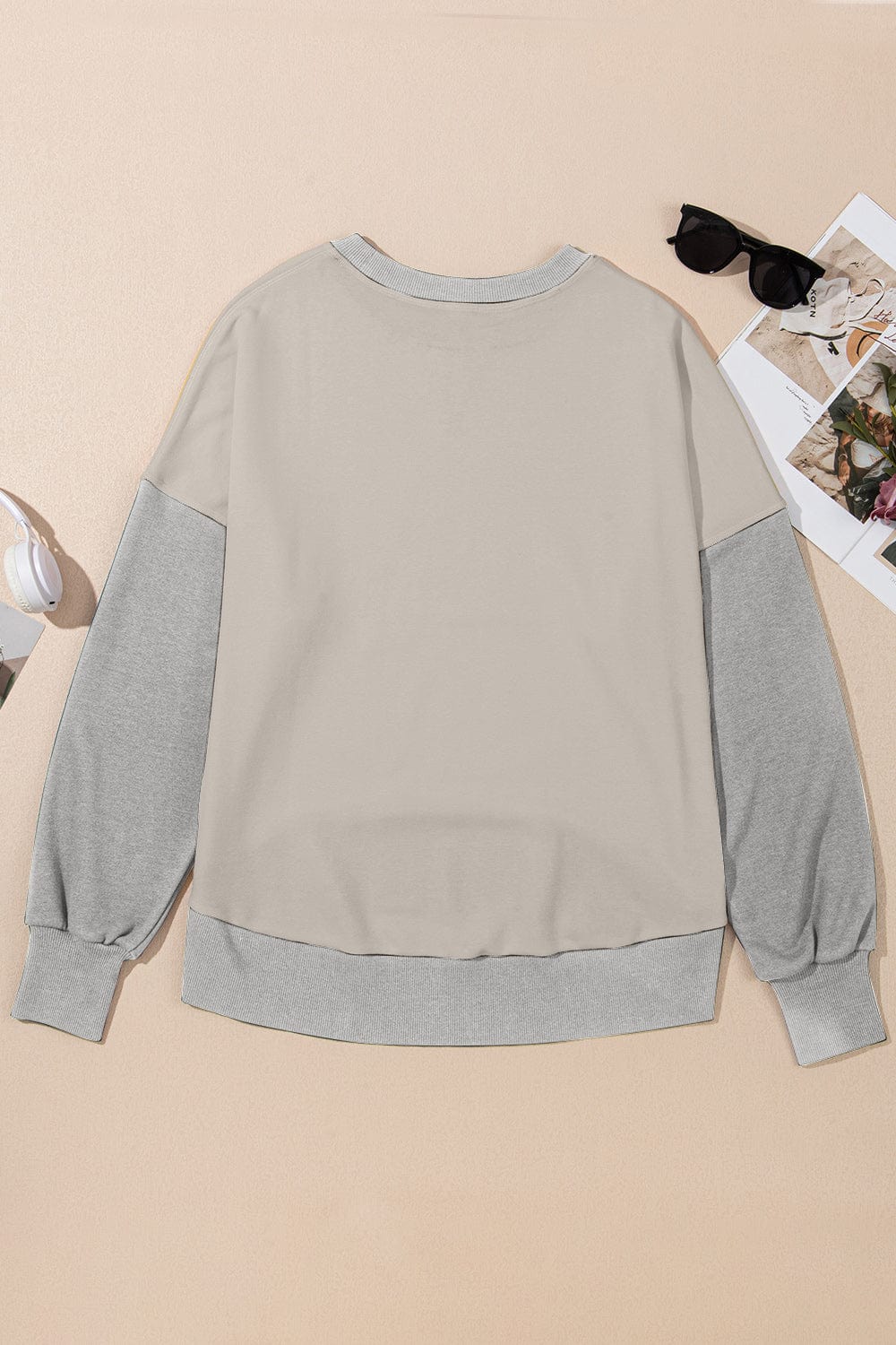 Trendsi Fall Contrast Round Neck Long Sleeve Sweatshirt Contrast Round Neck Long Sleeve Sweatshirt