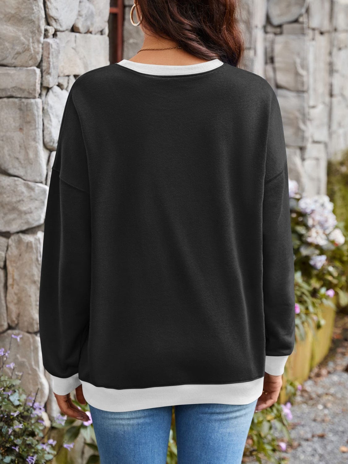 Trendsi Fall Contrast Round Neck Long Sleeve Sweatshirt Contrast Round Neck Long Sleeve Sweatshirt