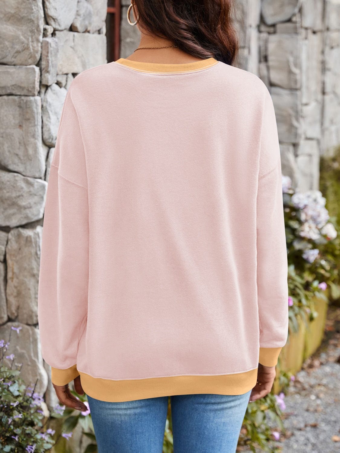 Trendsi Fall Contrast Round Neck Long Sleeve Sweatshirt Contrast Round Neck Long Sleeve Sweatshirt