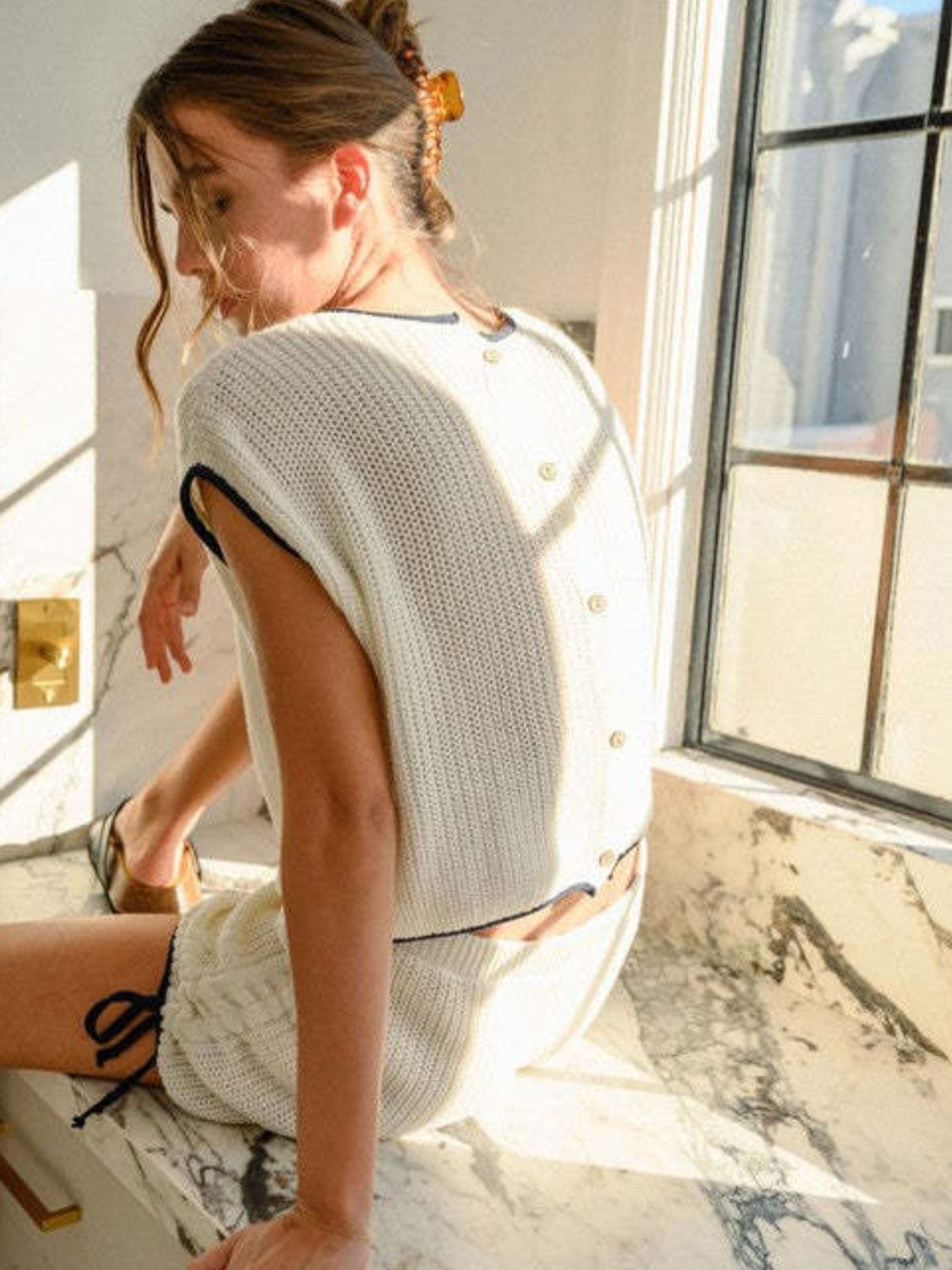 Trendsi Fall Contrast Trim Round Neck Top and Shorts Sweater Set Contrast Trim Round Neck Top and Shorts Sweater Set