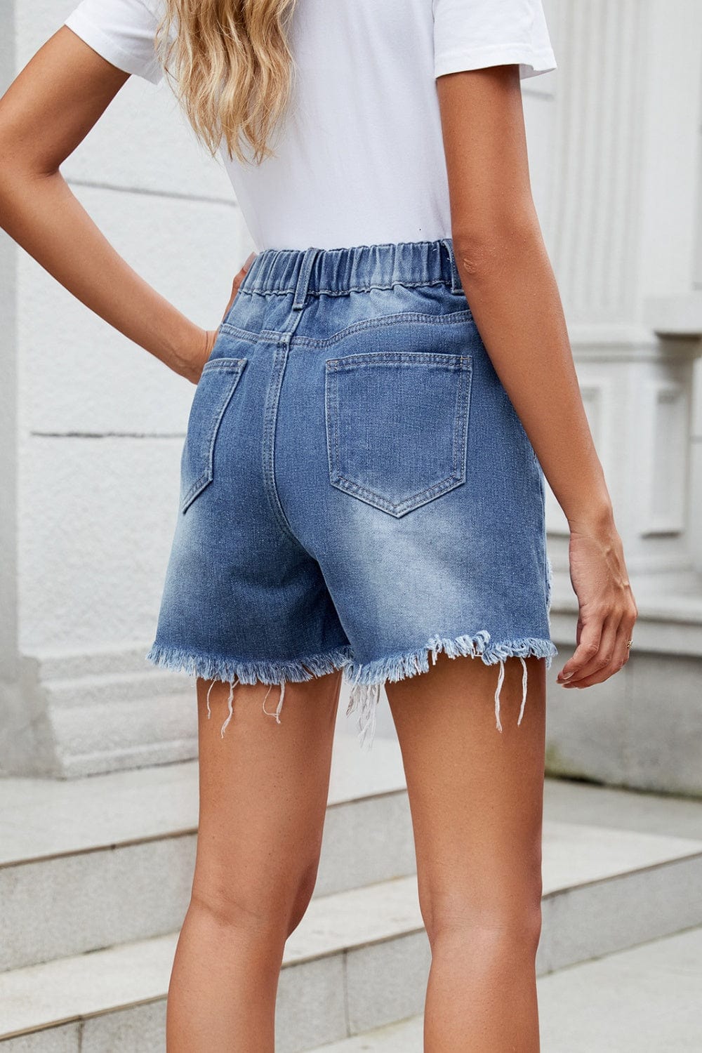 Trendsi Fall Distressed Raw Hem Asymmetric Waist Denim Shorts Distressed Raw Hem Asymmetric Waist Denim Shorts