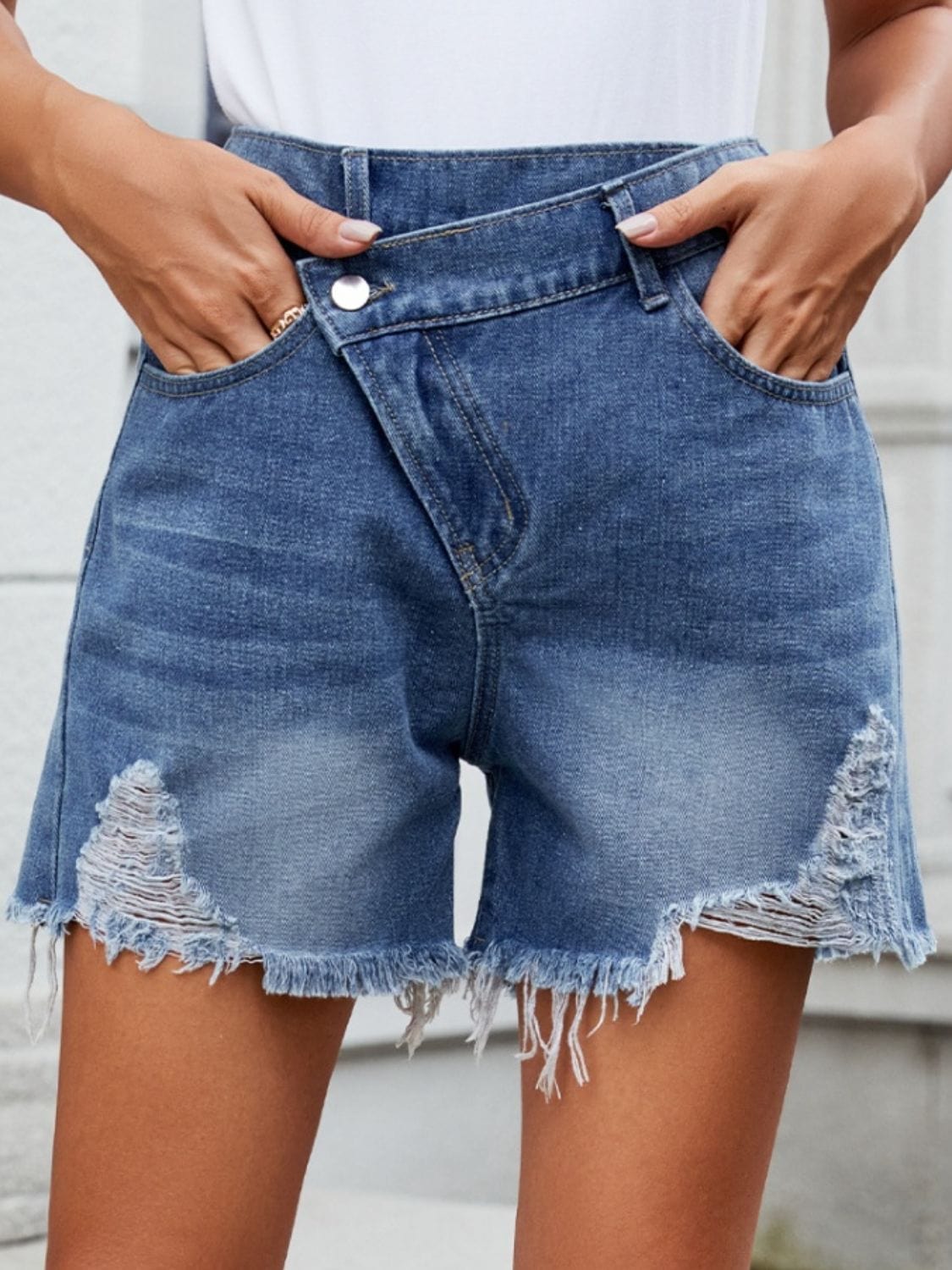 Trendsi Fall Distressed Raw Hem Asymmetric Waist Denim Shorts Distressed Raw Hem Asymmetric Waist Denim Shorts