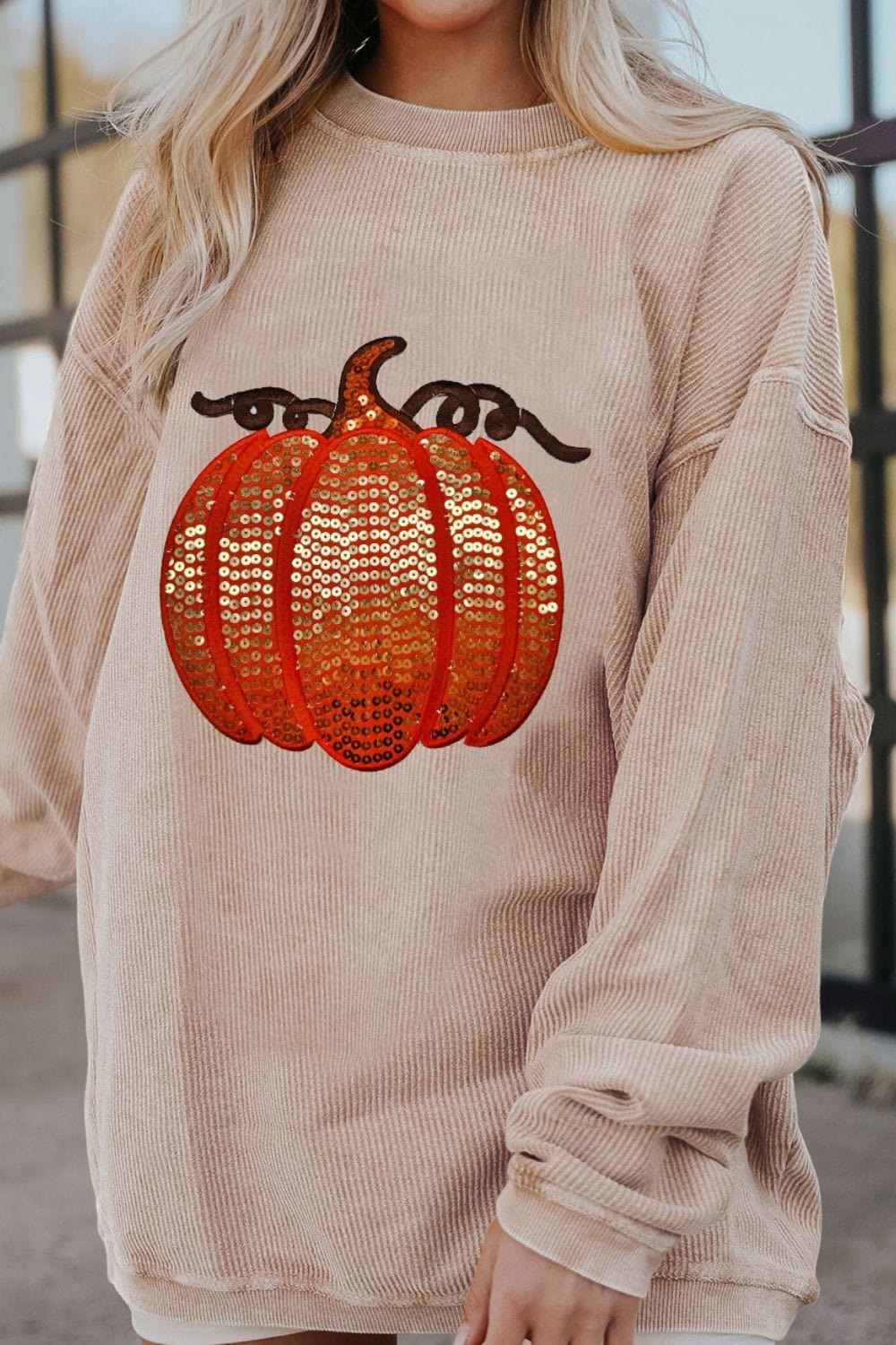 Trendsi Fall Eggshell / S Sequin Pumpkin Round Neck Long Sleeve Sweatshirt Sequin Pumpkin Round Neck Long Sleeve Sweatshirt