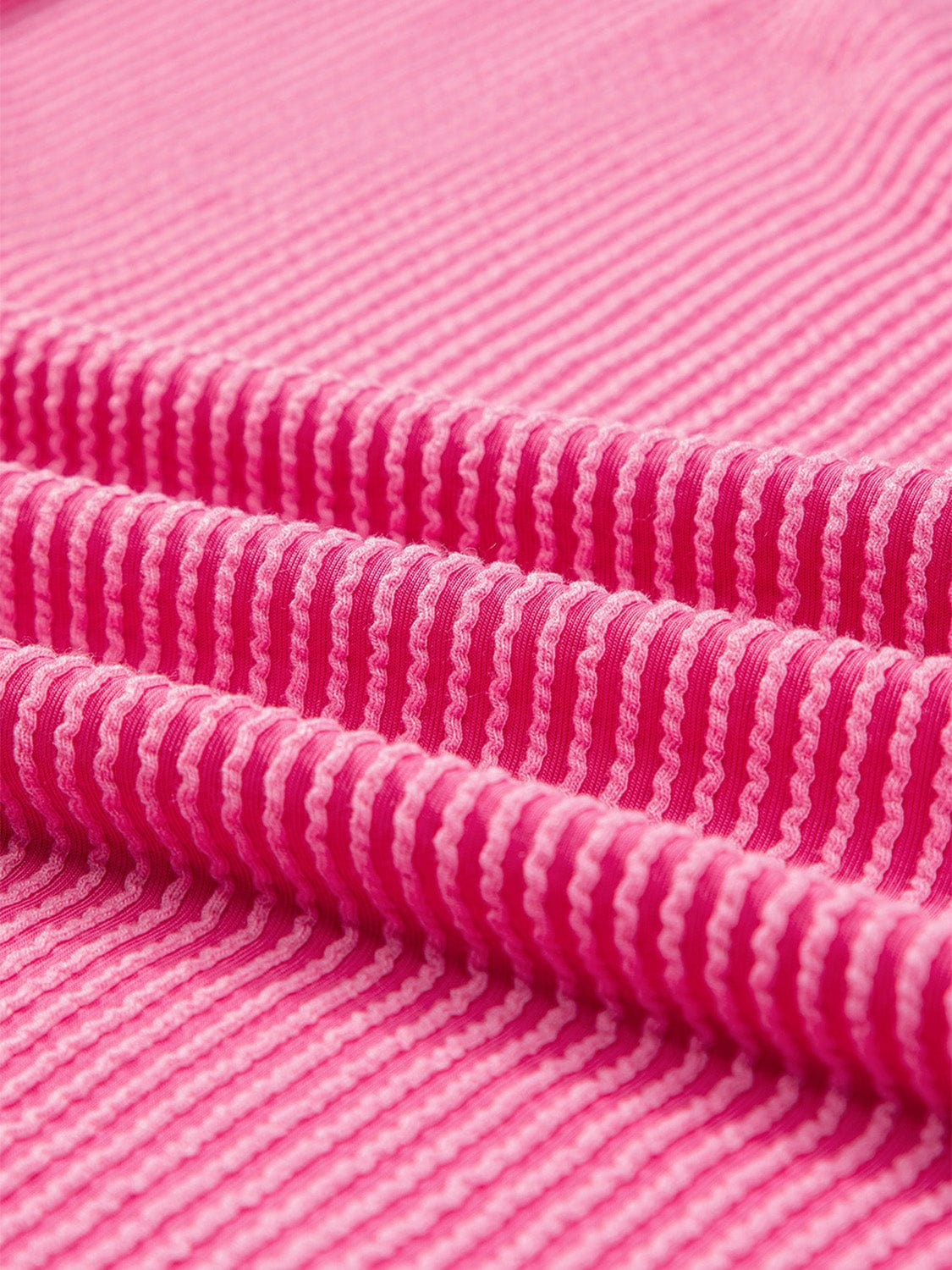 Trendsi Fall Exposed Seam Contrast Round Neck Sweatshirt Exposed Seam Contrast Round Neck Sweatshirt