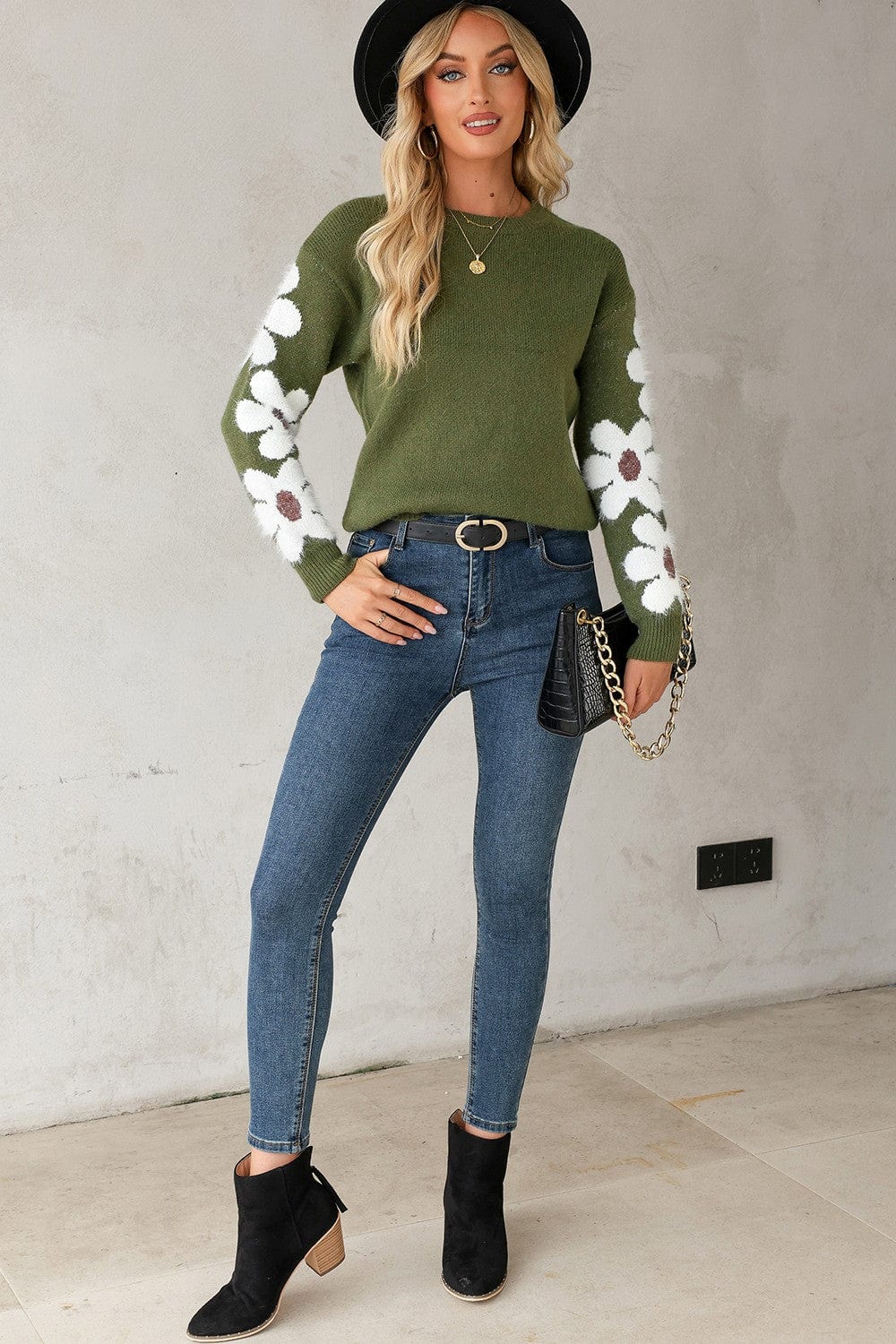 Trendsi Fall Flower Round Neck Long Sleeve Sweater Flower Round Neck Long Sleeve Sweater