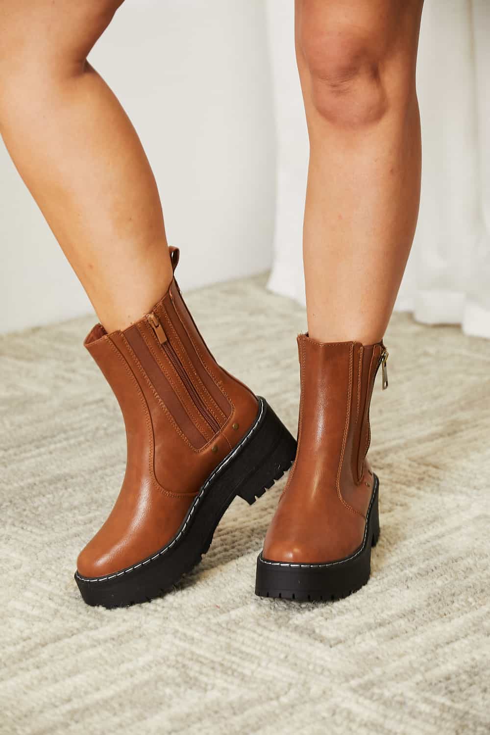 Trendsi Fall Forever Link Side Zip Platform Boots Forever Link Side Zip Platform Boots