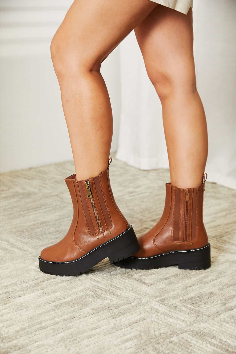 Trendsi Fall Forever Link Side Zip Platform Boots Forever Link Side Zip Platform Boots