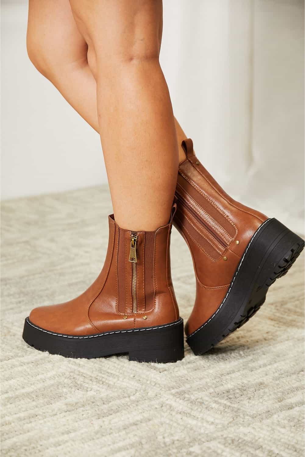 Trendsi Fall Forever Link Side Zip Platform Boots Forever Link Side Zip Platform Boots