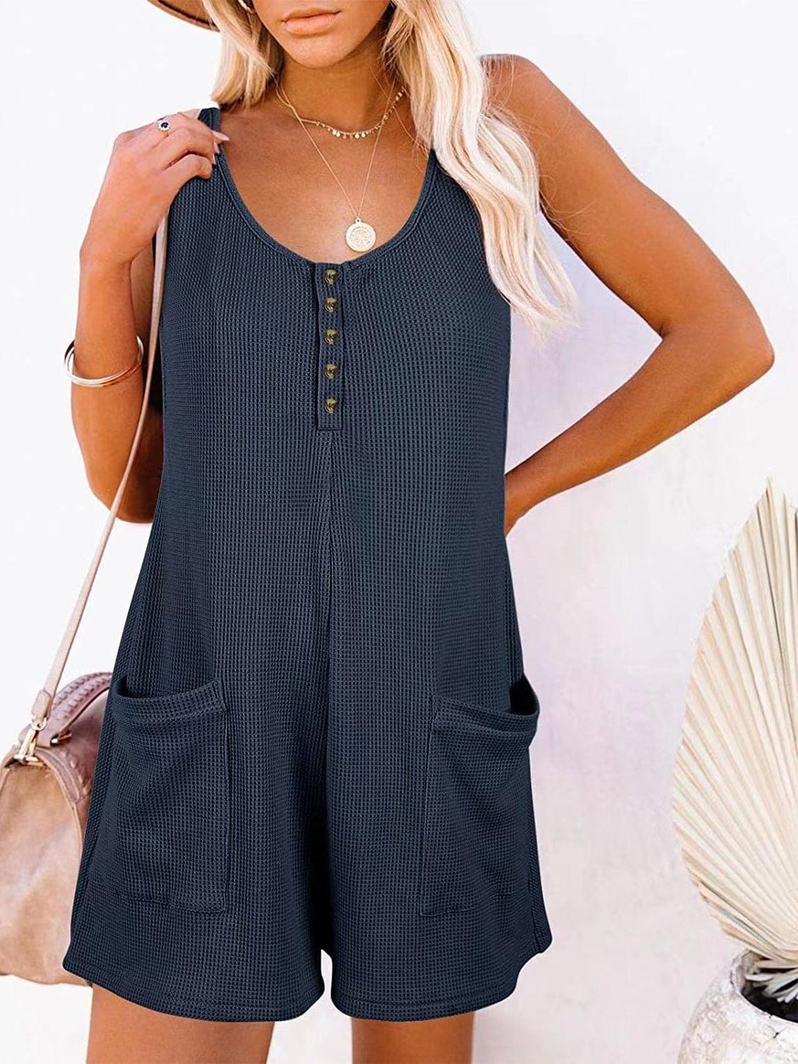 Trendsi Fall Full Size Pocketed Scoop Neck Sleeveless Romper Full Size Pocketed Scoop Neck Sleeveless Romper