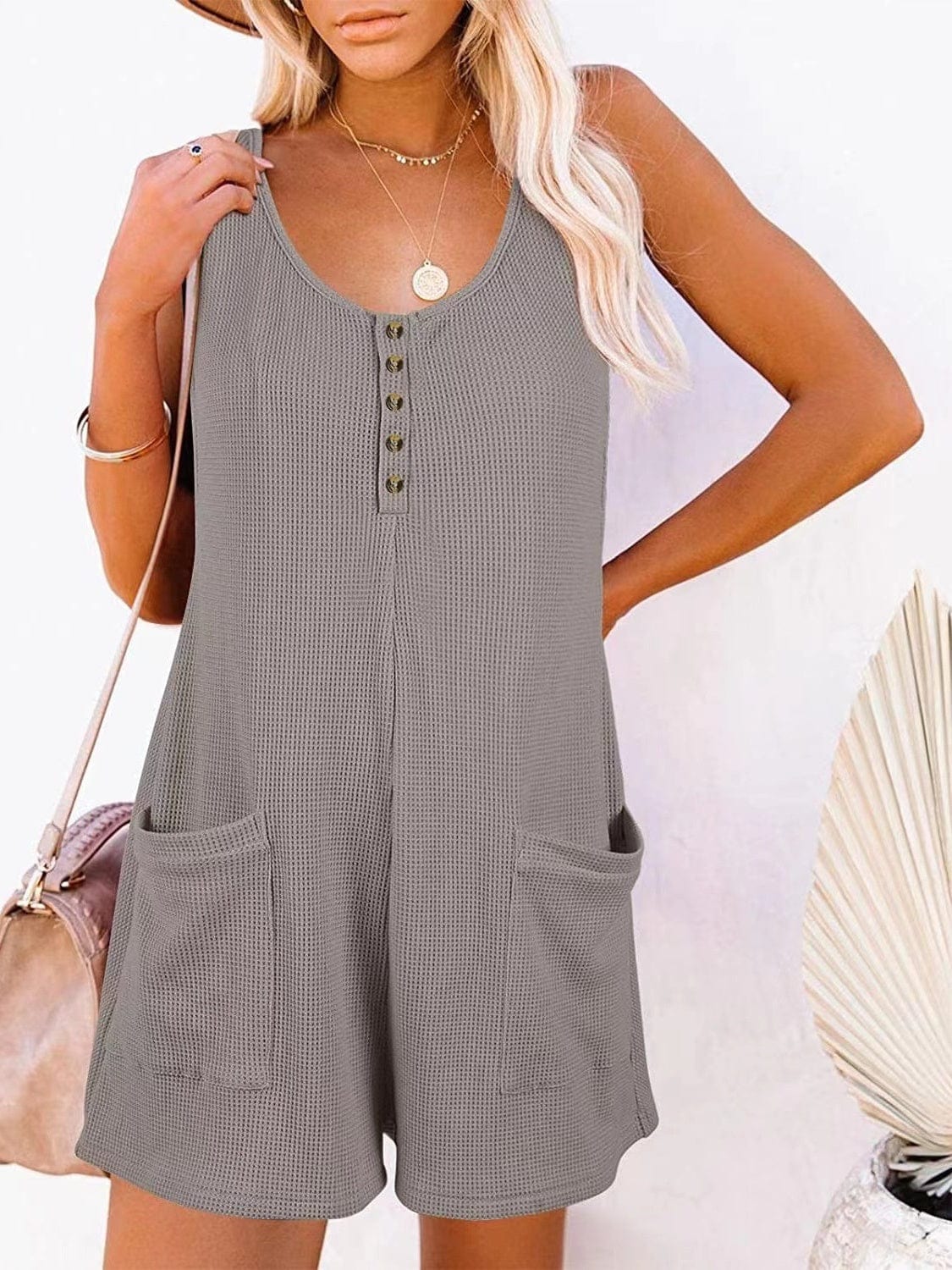 Trendsi Fall Full Size Pocketed Scoop Neck Sleeveless Romper Full Size Pocketed Scoop Neck Sleeveless Romper
