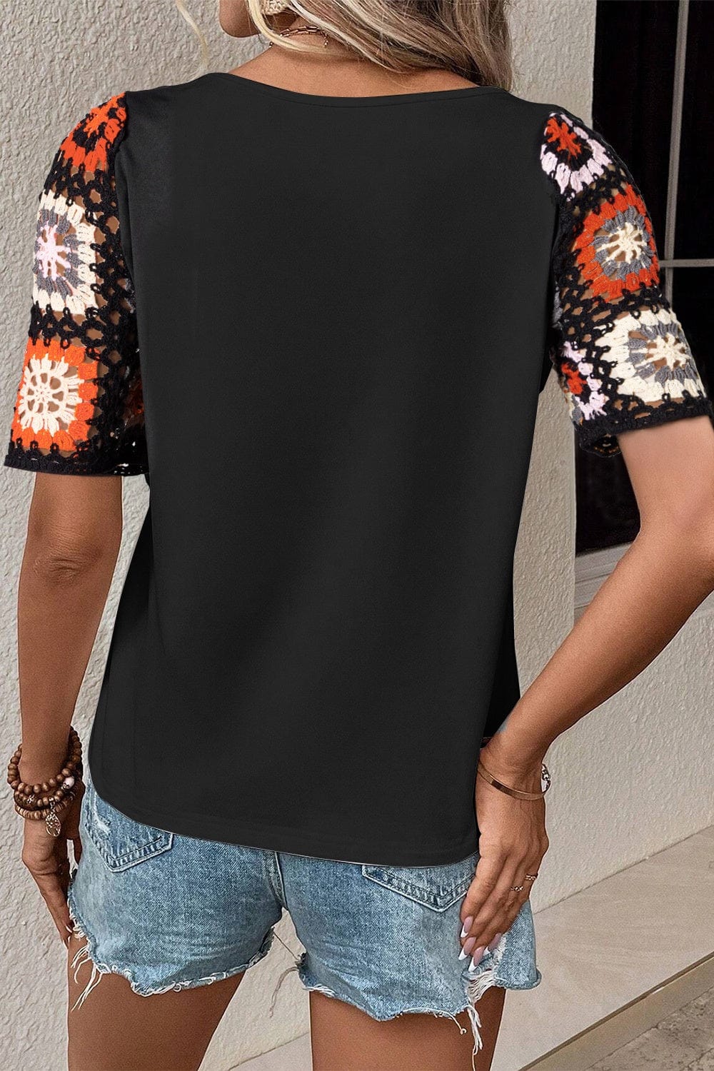 Trendsi Fall Geometric Round Neck Short Sleeve Blouse Geometric Round Neck Short Sleeve Blouse