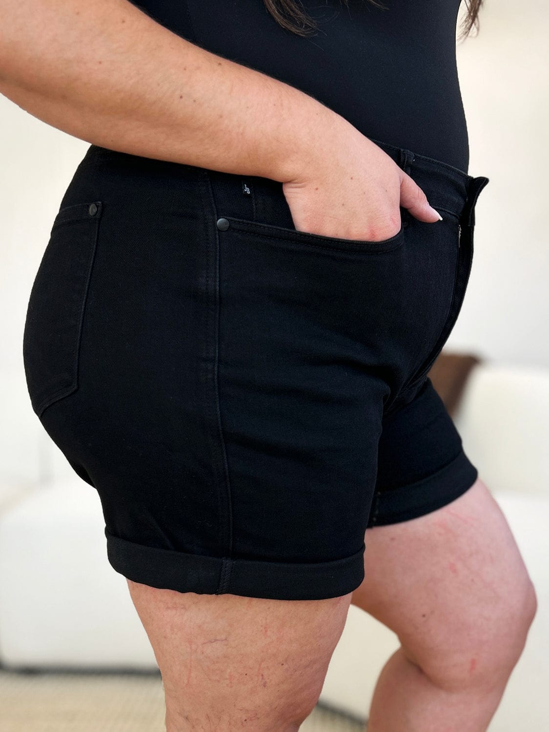 Trendsi Fall Judy Blue Full Size High Waist Tummy Control Cuffed Denim Shorts Judy Blue Full Size High Waist Tummy Control Cuffed Denim Shorts