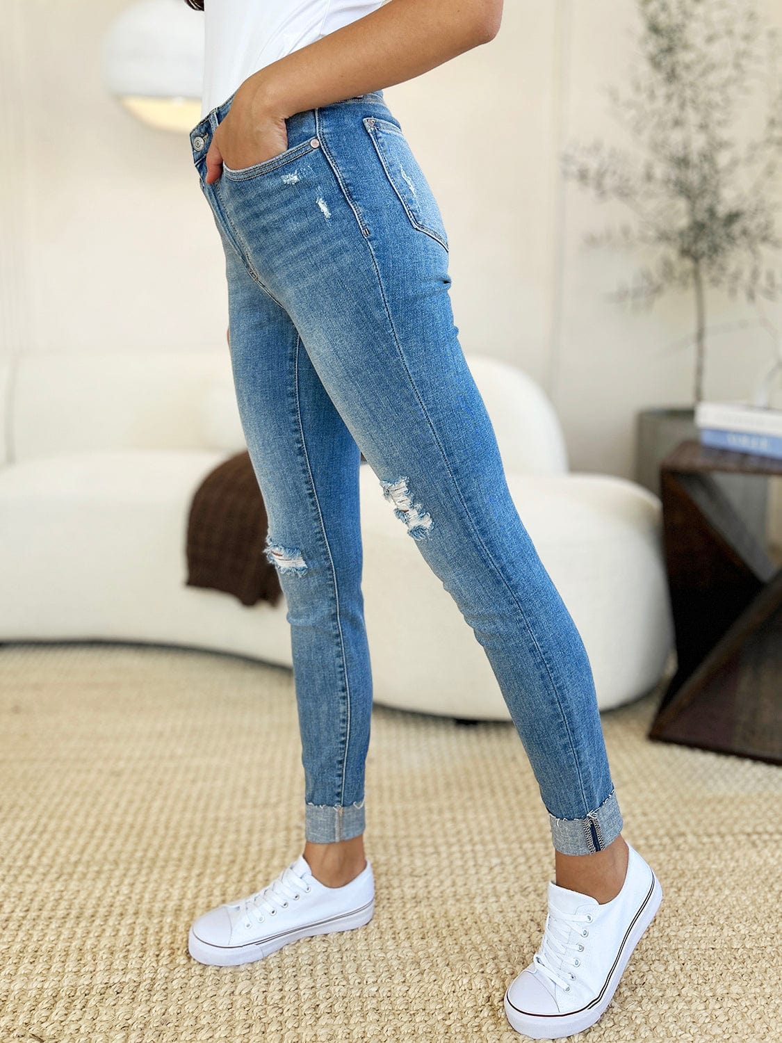 Trendsi Fall Judy Blue Full Size Mid Rise Destroy & Cuff Skinny Jeans Judy Blue Full Size Mid Rise Destroy & Cuff Skinny Jeans
