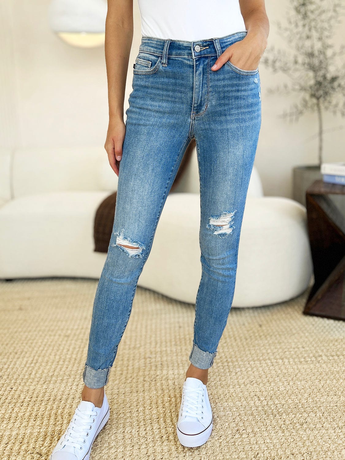 Trendsi Fall Judy Blue Full Size Mid Rise Destroy & Cuff Skinny Jeans Judy Blue Full Size Mid Rise Destroy & Cuff Skinny Jeans