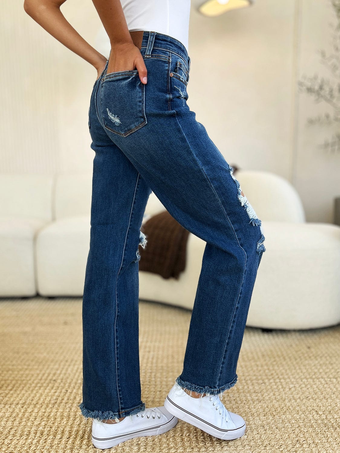 Trendsi Fall Judy Blue Full Size Mid Rise Distressed Raw Hem Jeans Judy Blue Full Size Mid Rise Distressed Raw Hem Jeans