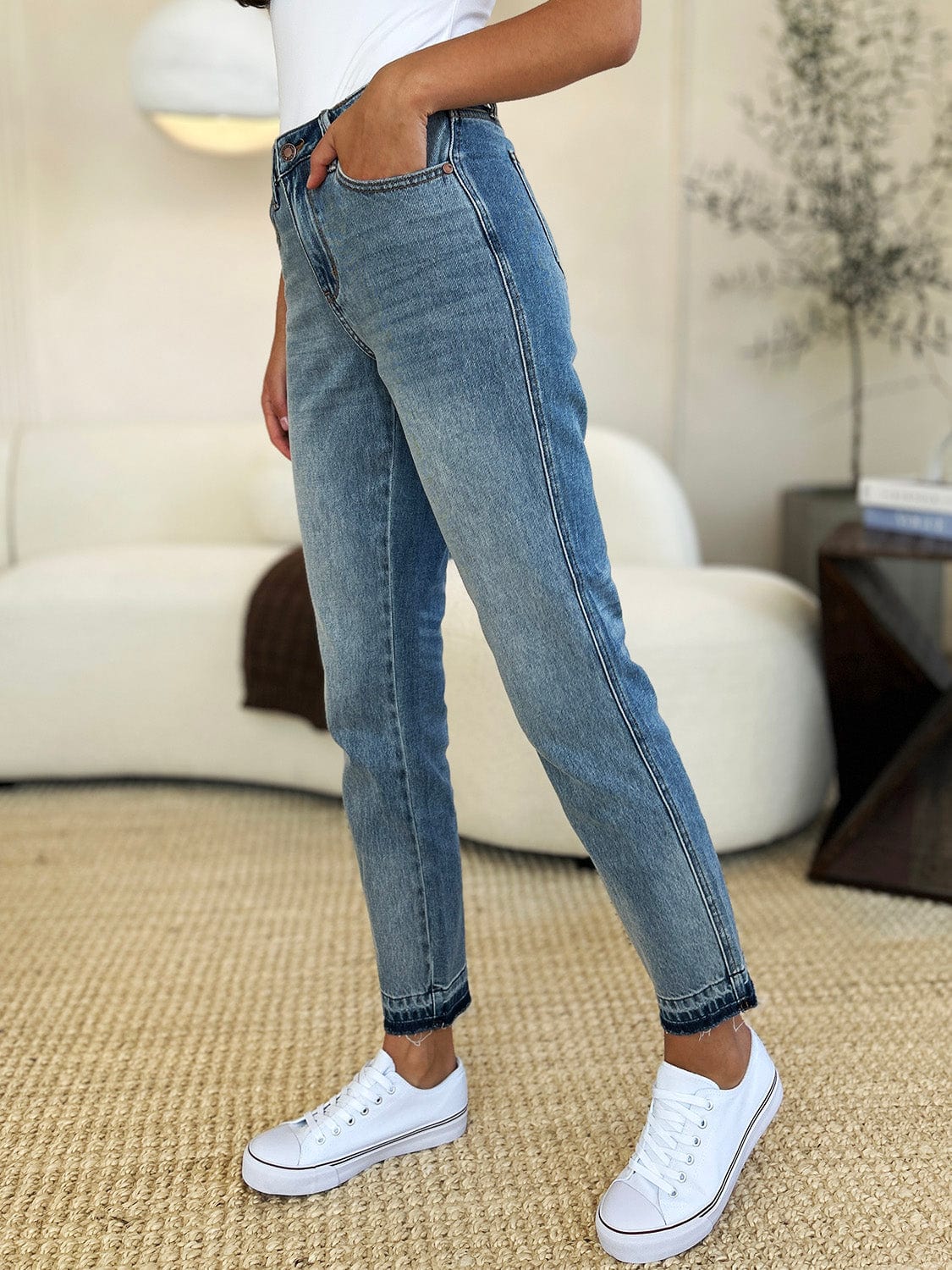Trendsi Fall Judy Blue Full Size Mid Rise Rigid Magic Release Hem Jeans Judy Blue Full Size Mid Rise Rigid Magic Release Hem Jeans