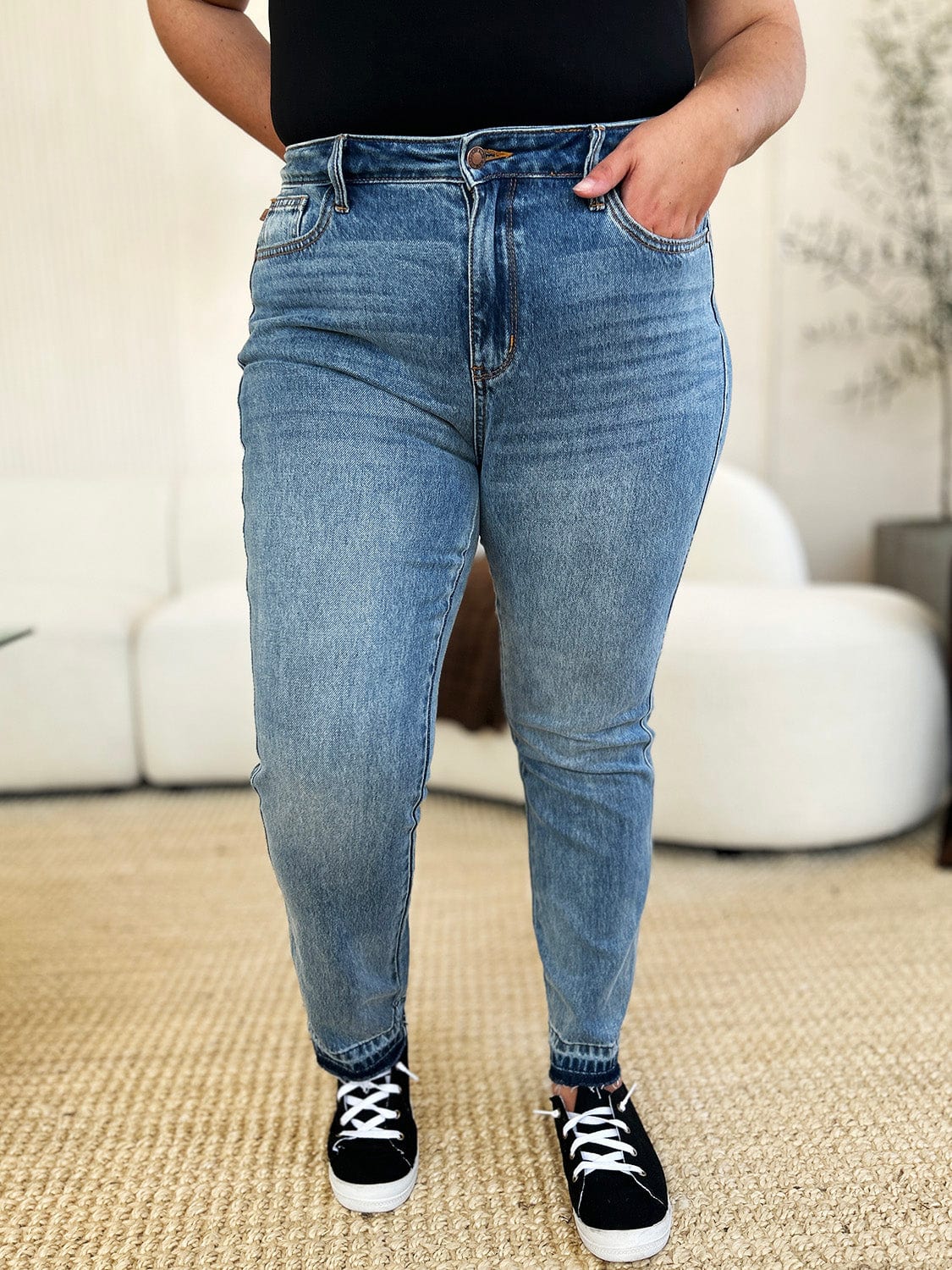 Trendsi Fall Medium / 0/24 Judy Blue Full Size Mid Rise Rigid Magic Release Hem Jeans Judy Blue Full Size Mid Rise Rigid Magic Release Hem Jeans