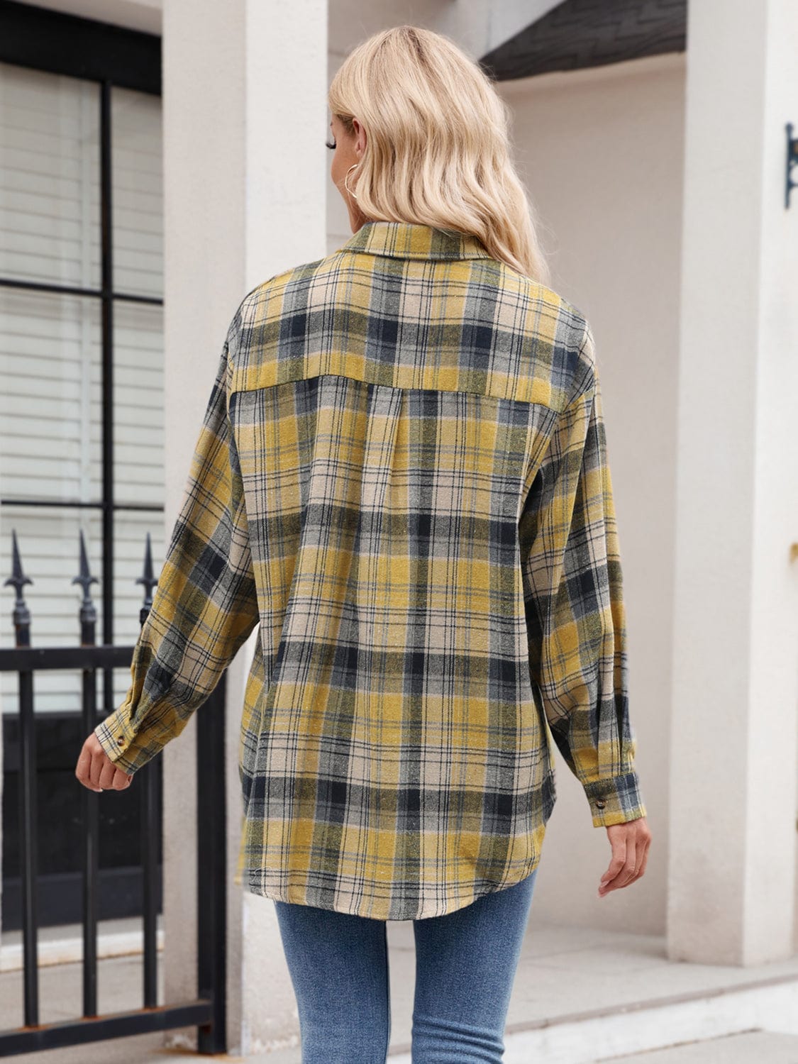 Trendsi Fall Pocketed Plaid Collared Neck Long Sleeve Shirt Pocketed Plaid Collared Neck Long Sleeve Shirt