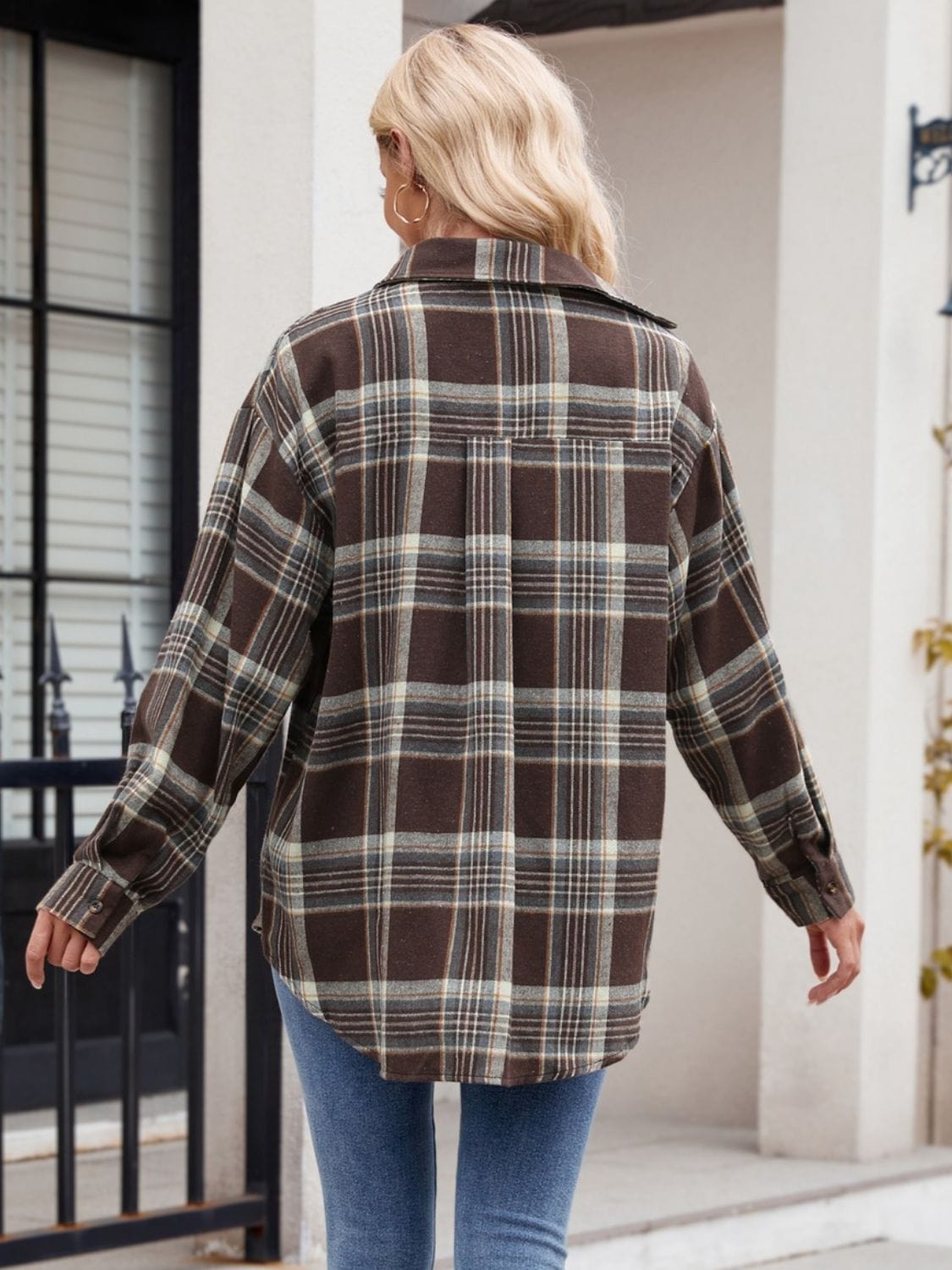 Trendsi Fall Pocketed Plaid Collared Neck Long Sleeve Shirt Pocketed Plaid Collared Neck Long Sleeve Shirt