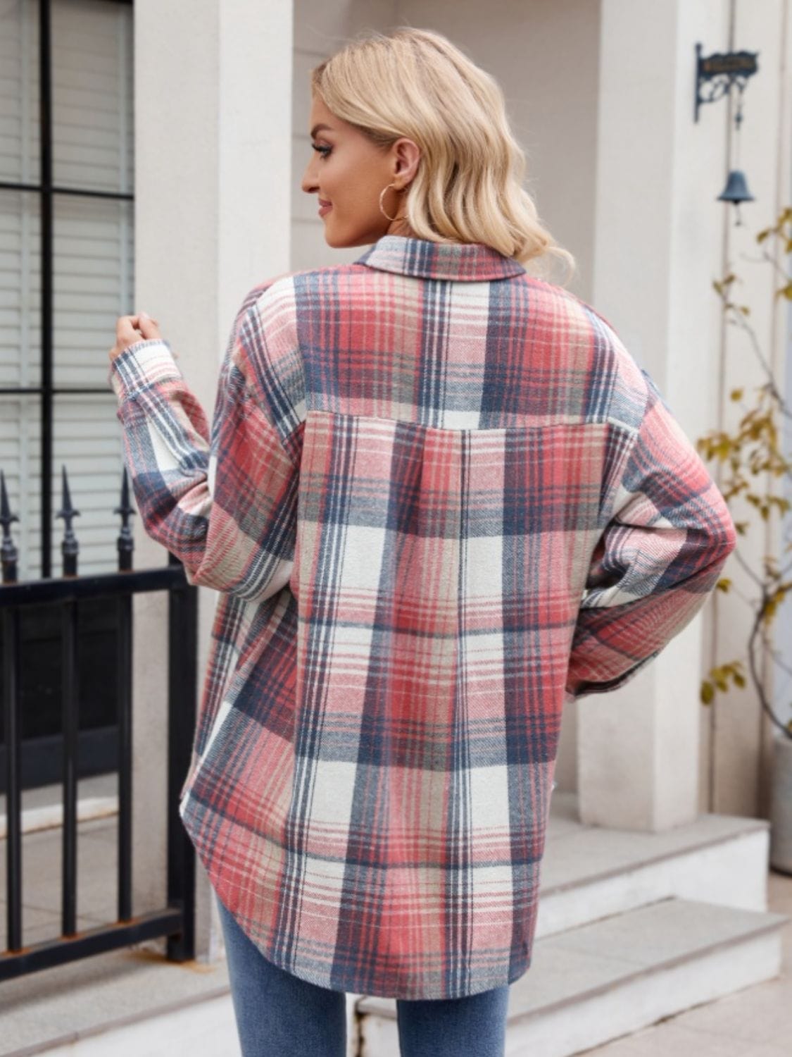 Trendsi Fall Pocketed Plaid Collared Neck Long Sleeve Shirt Pocketed Plaid Collared Neck Long Sleeve Shirt
