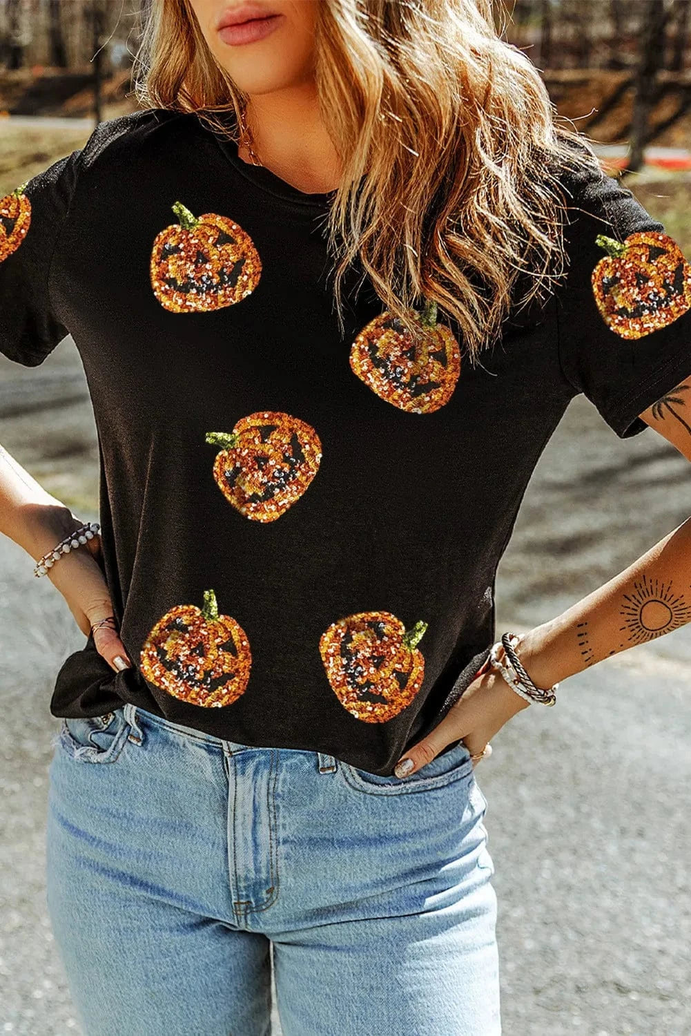 Trendsi Fall Sequin Pumpkin Round Neck Short Sleeve T-Shirt Sequin Pumpkin Round Neck Short Sleeve T-Shirt