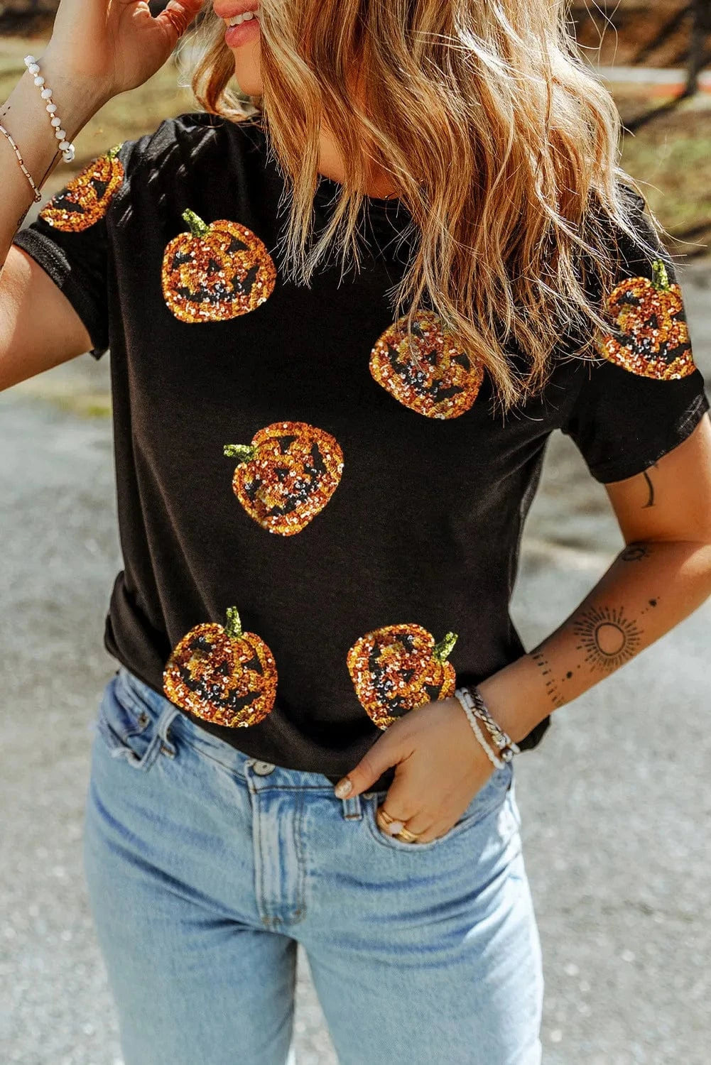 Trendsi Fall Sequin Pumpkin Round Neck Short Sleeve T-Shirt Sequin Pumpkin Round Neck Short Sleeve T-Shirt