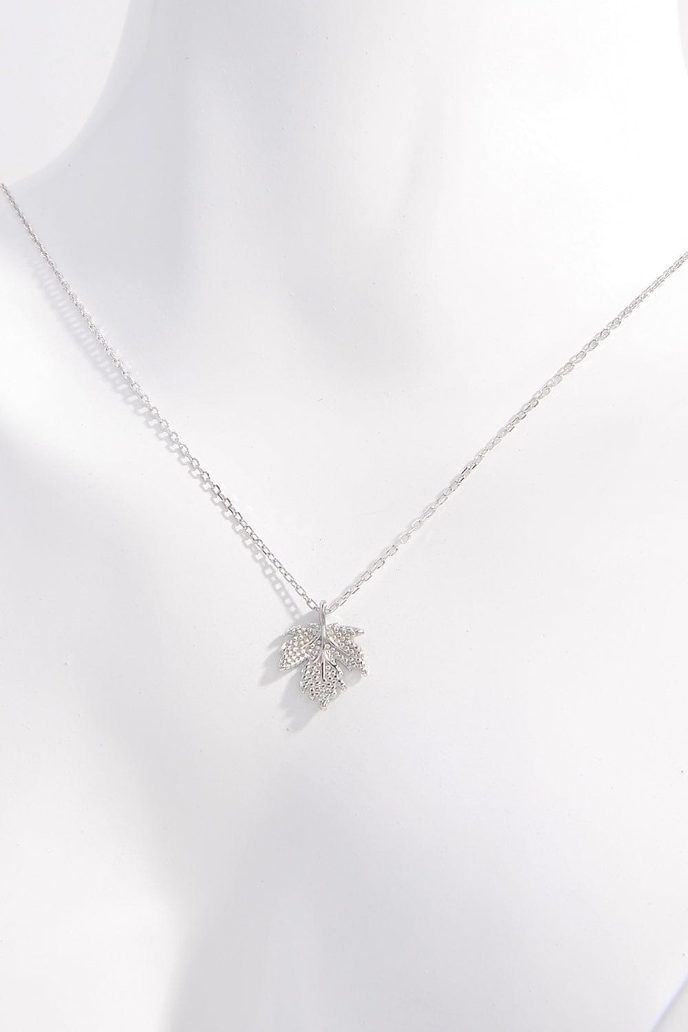 Trendsi Fall Silver / One Size 925 Sterling Silver Zircon Maple Leaf Necklace 925 Sterling Silver Zircon Maple Leaf Necklace