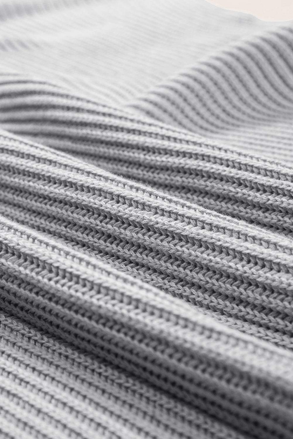 Trendsi Fall Slit Round Neck Short Sleeve Knit Top Slit Round Neck Short Sleeve Knit Top