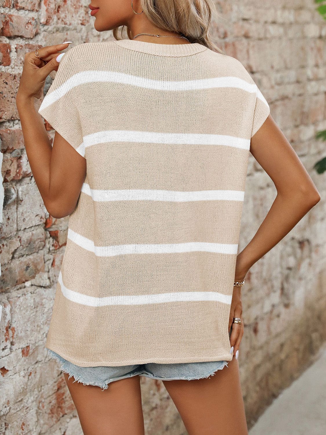 Trendsi Fall Striped Round Neck Short Sleeve Knit Top Striped Round Neck Short Sleeve Knit Top