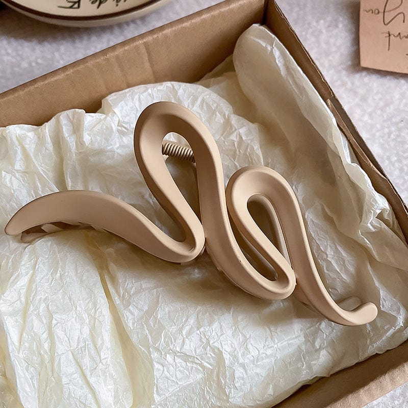 Trendsi Fall Tan / One Size Alloy Acrylic Hair Claw Clip Alloy Acrylic Hair Claw Clip