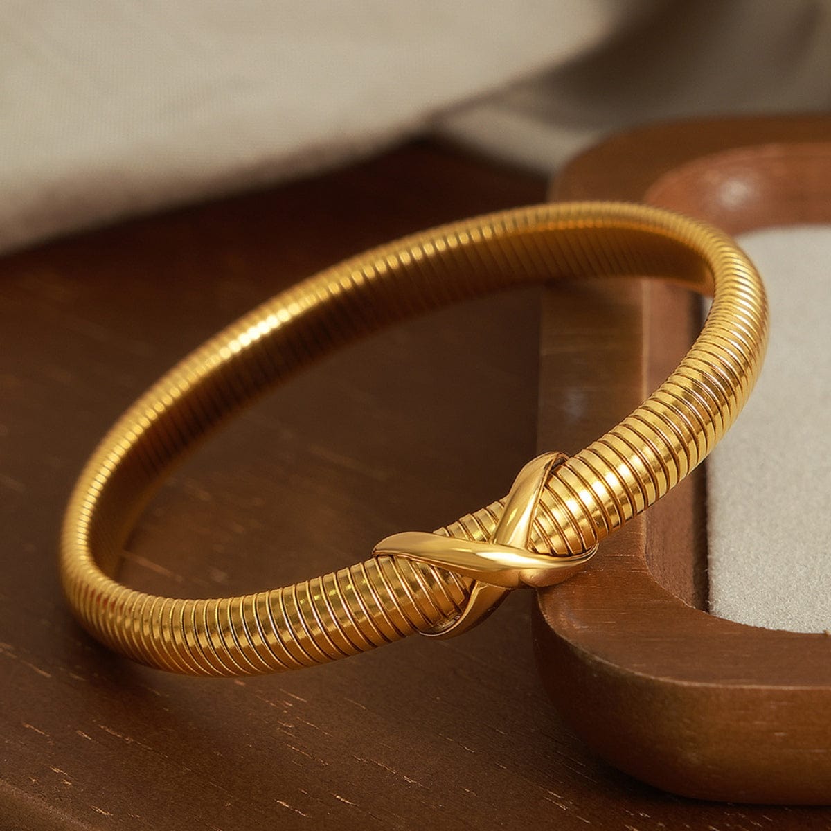 Trendsi Fall Titanium Steel Spring Shape Bracelet Titanium Steel Spring Shape Bracelet