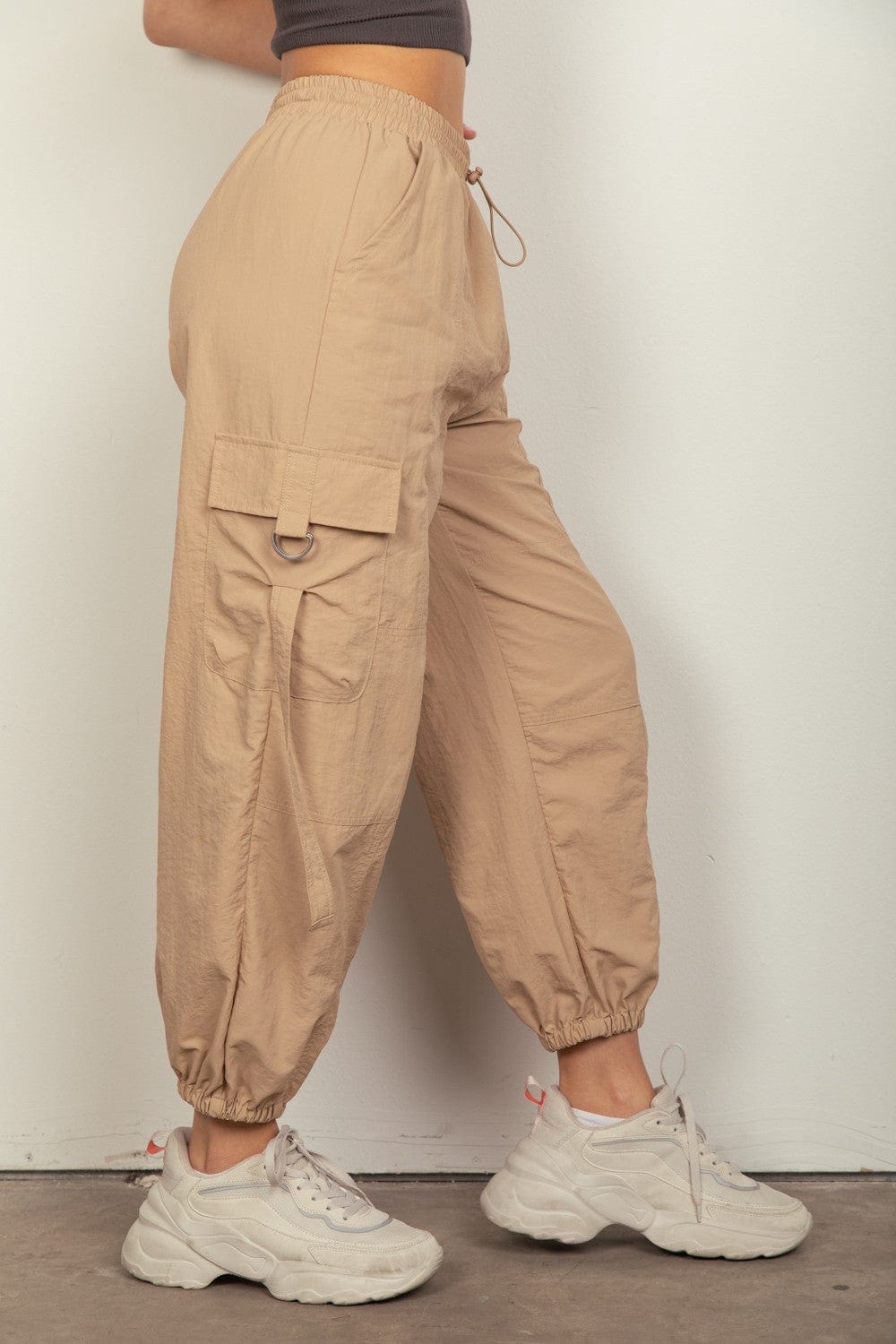 Trendsi Fall VERY J Elastic Waist Woven Cargo Pants VERY J Elastic Waist Woven Cargo Pants