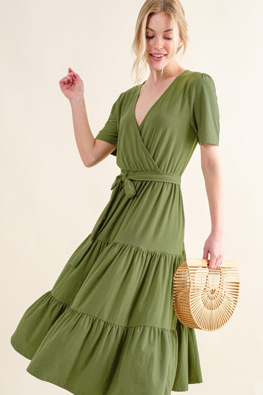 Trendsi GREEN / S And The Why Soft Short Sleeve Tiered Midi Dress And The Why Soft Short Sleeve Tiered Midi Dress