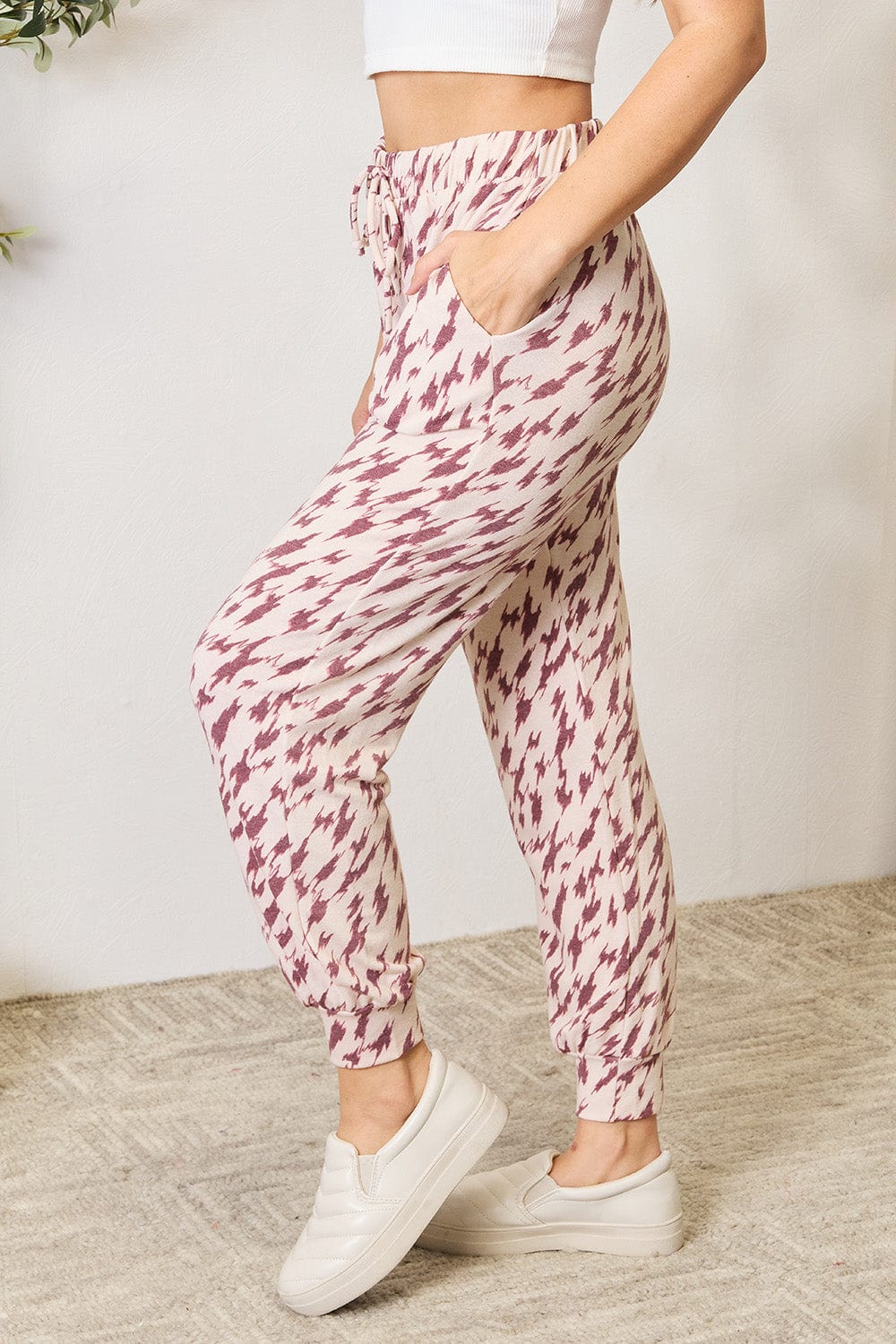 Trendsi Heimish Full Size Printed Drawstring Pants Heimish Full Size Printed Drawstring Pants