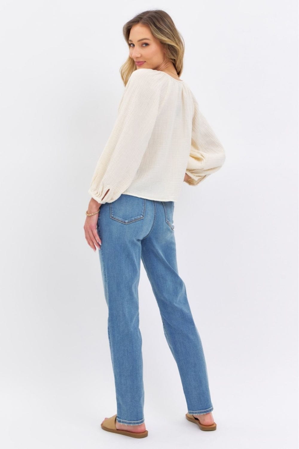 Trendsi Judy Blue Full Size High Waist Straight Jeans Judy Blue Full Size High Waist Straight Jeans