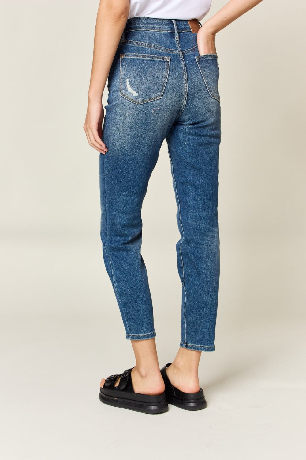 Trendsi Judy Blue Full Size Tummy Control High Waist Slim Jeans Judy Blue Full Size Tummy Control High Waist Slim Jeans